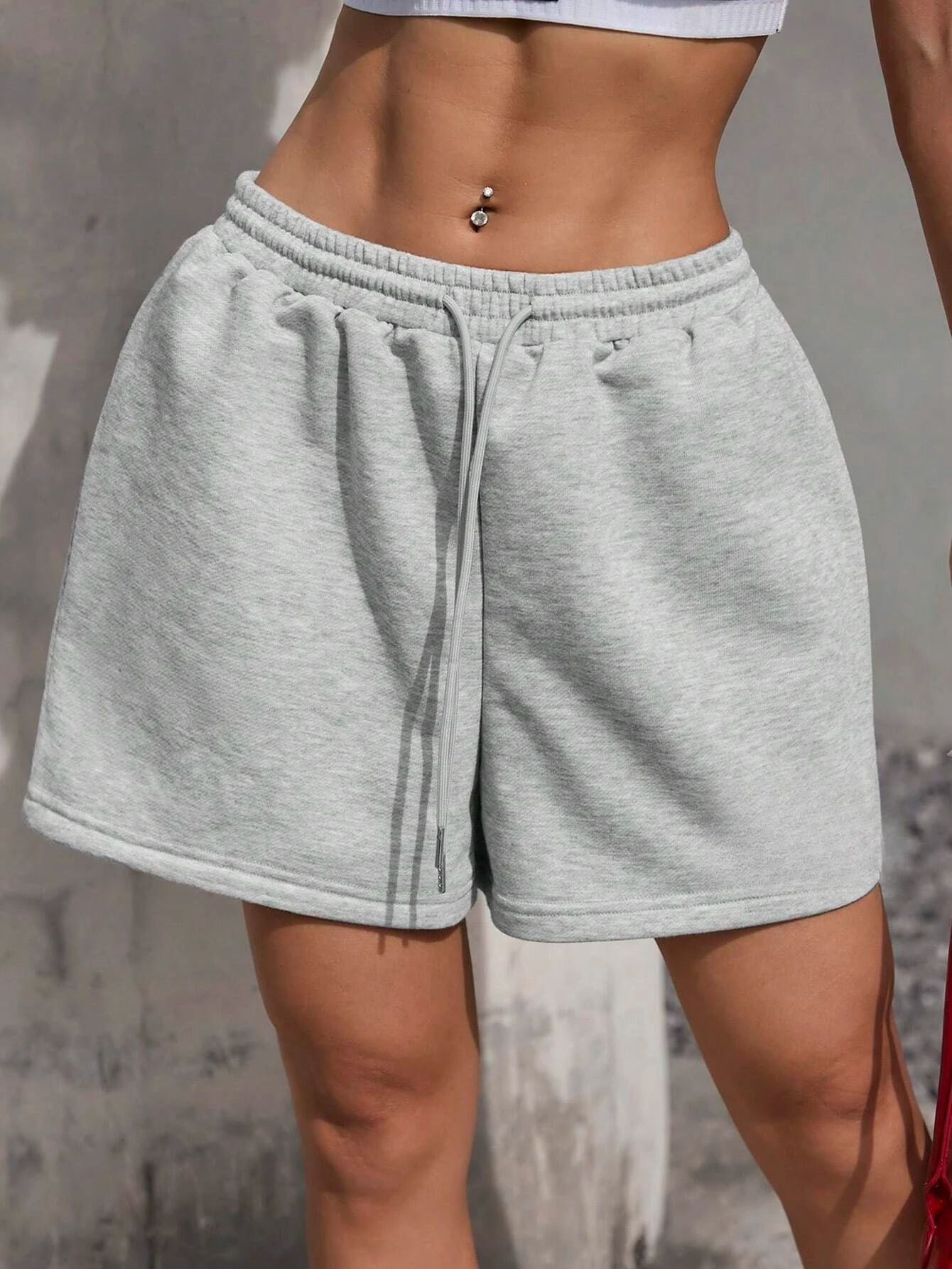 حزام خصر كاجوال فضفاض برباط للفصول الأربعة مع تفاصيل، شورت رياضي، شورت عصري ملابس الشارع الشهير ملابس نسائية