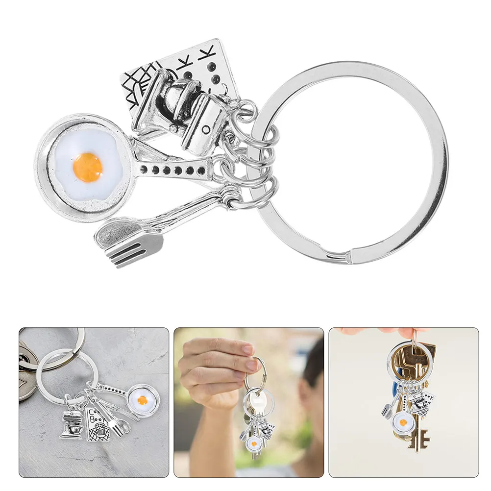 Фото Миниатюрный брелок-набор (ложка и вилка) в виде жареного яйца из цинкового сплава, забавный брелок на кулинарную тематику для поваров, кондитеров, любителей еды, декор для кухни