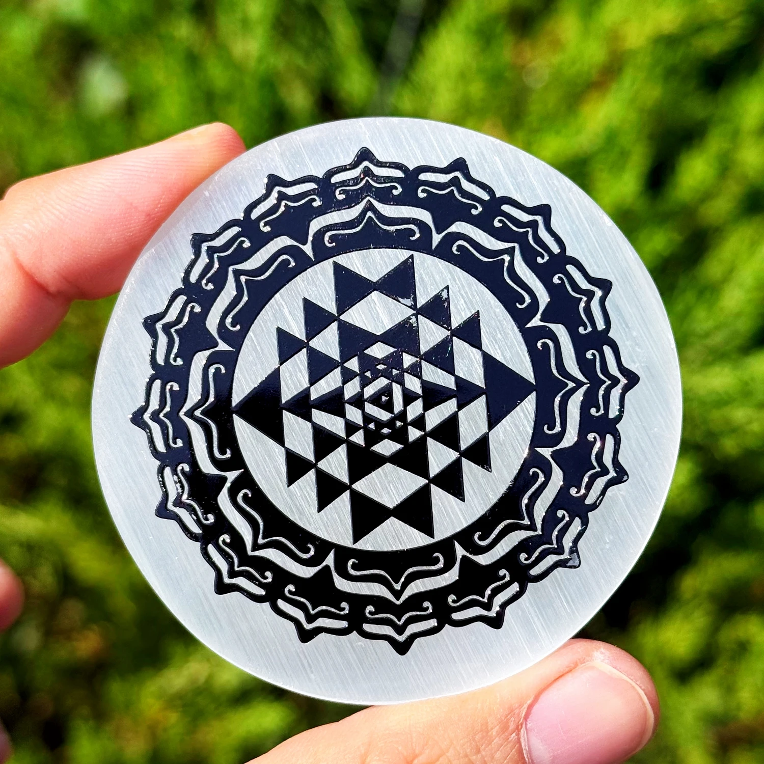 Round Selenite Satin Spar Disc Sri Yantra Engraved Crystal Charging Plate Home Ornament