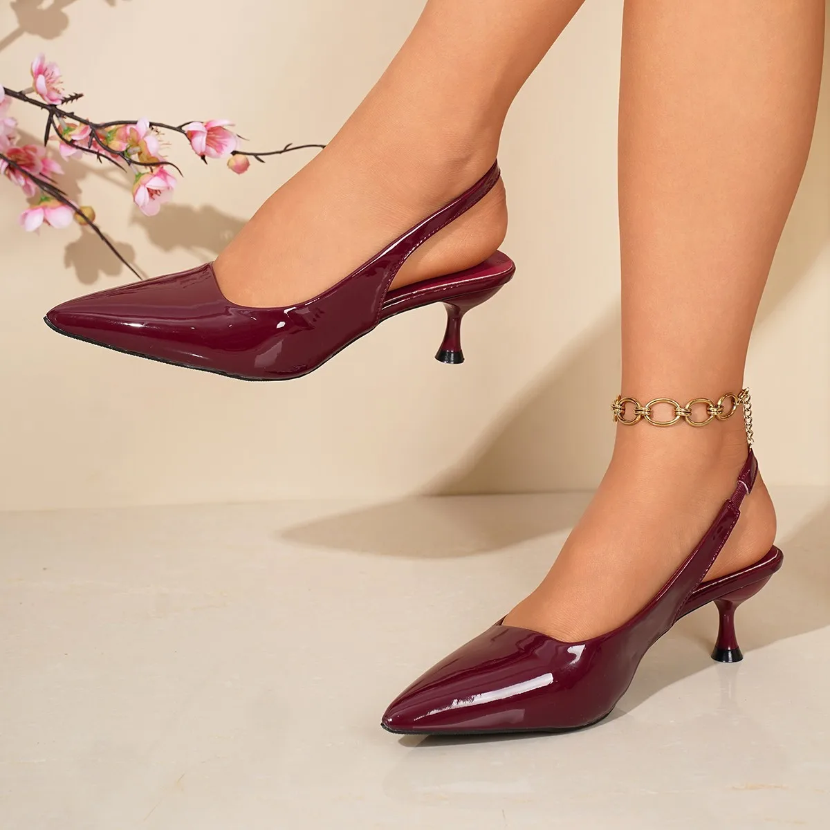 2026 Neue Elegante Damen High Heel Sandalen Mode Einfarbige Spitze Slingbacks Damenschuhe Lässige Geschlossene Zehenpartie Komfort-Sandalen – Detail 3