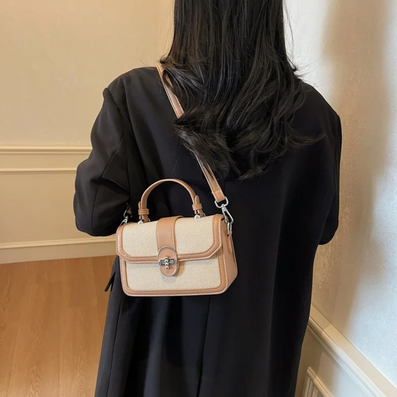 

Роскошная женская большая сумка высокого класса с элегантной кожей и однотонным элементом минималистского дизайна