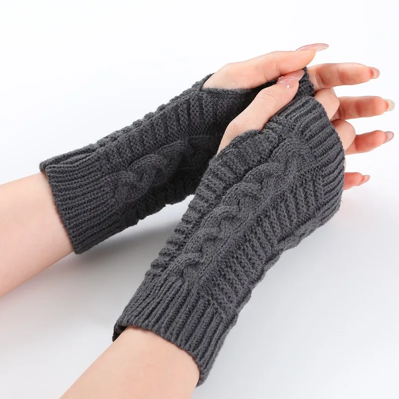 Autumn Winter Men's Women New Fashion Knitting Short Twists Gloves Exposed Half Finger Warmth Cold Wrist Guard Arm Sleeve Gloves