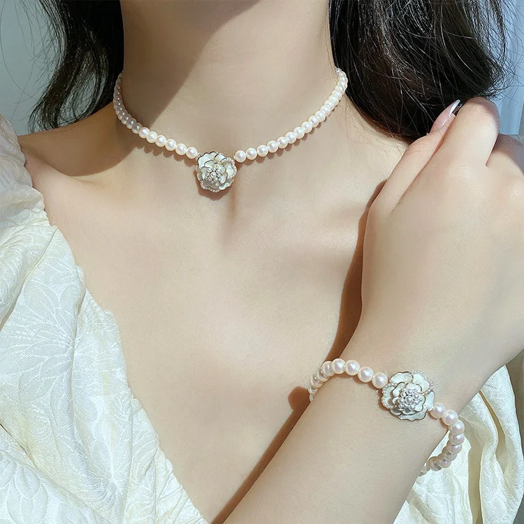 Imitation pearl necklace Camellia flower necklace 2025 new neck chain collarbone chain for women luxury designer jewelry