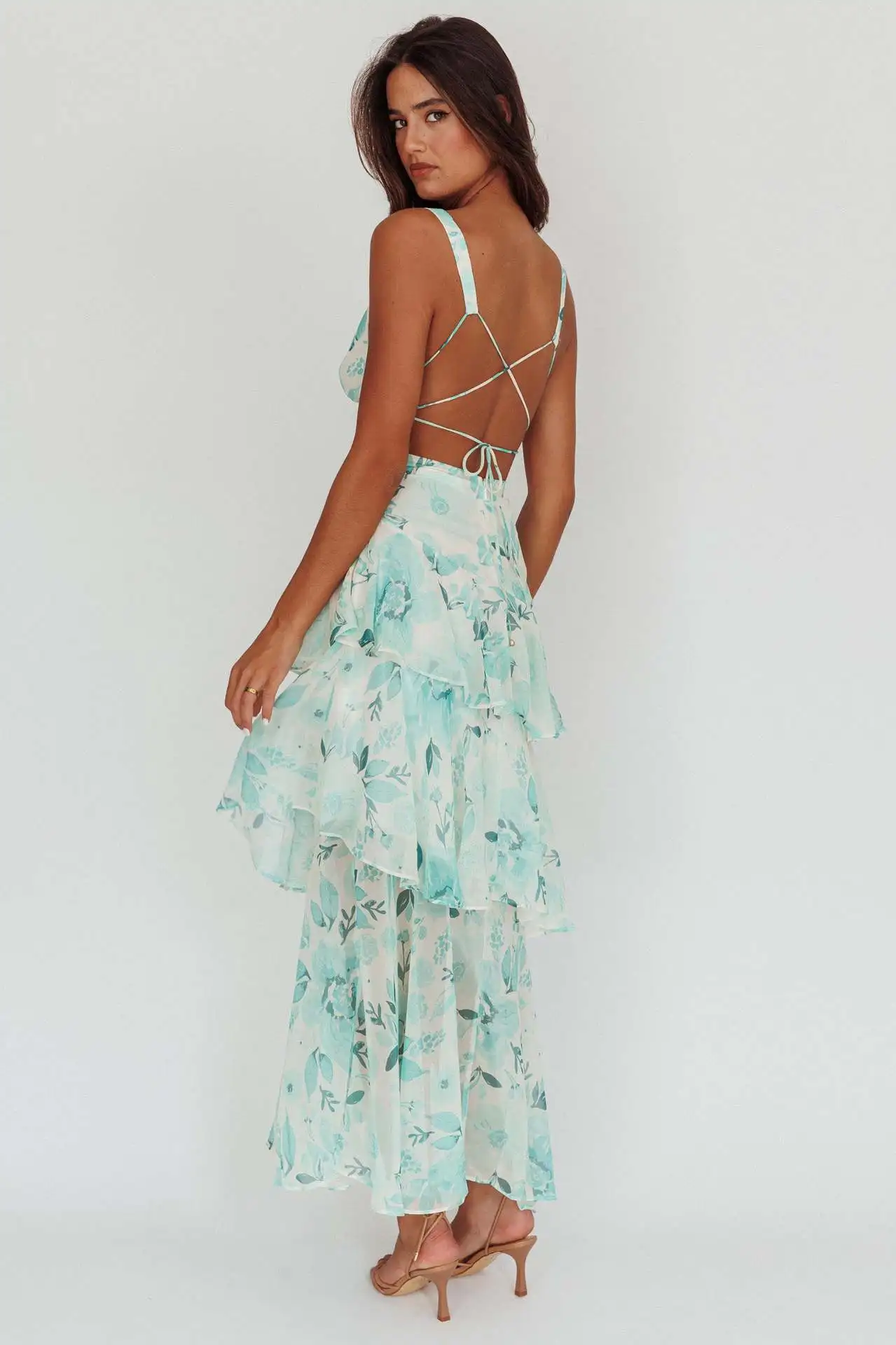 Vestido feminino temperamento com decote em v sem costas chiffon rendas até bainha plissada primavera verão impresso em camadas sem mangas oco saia longa