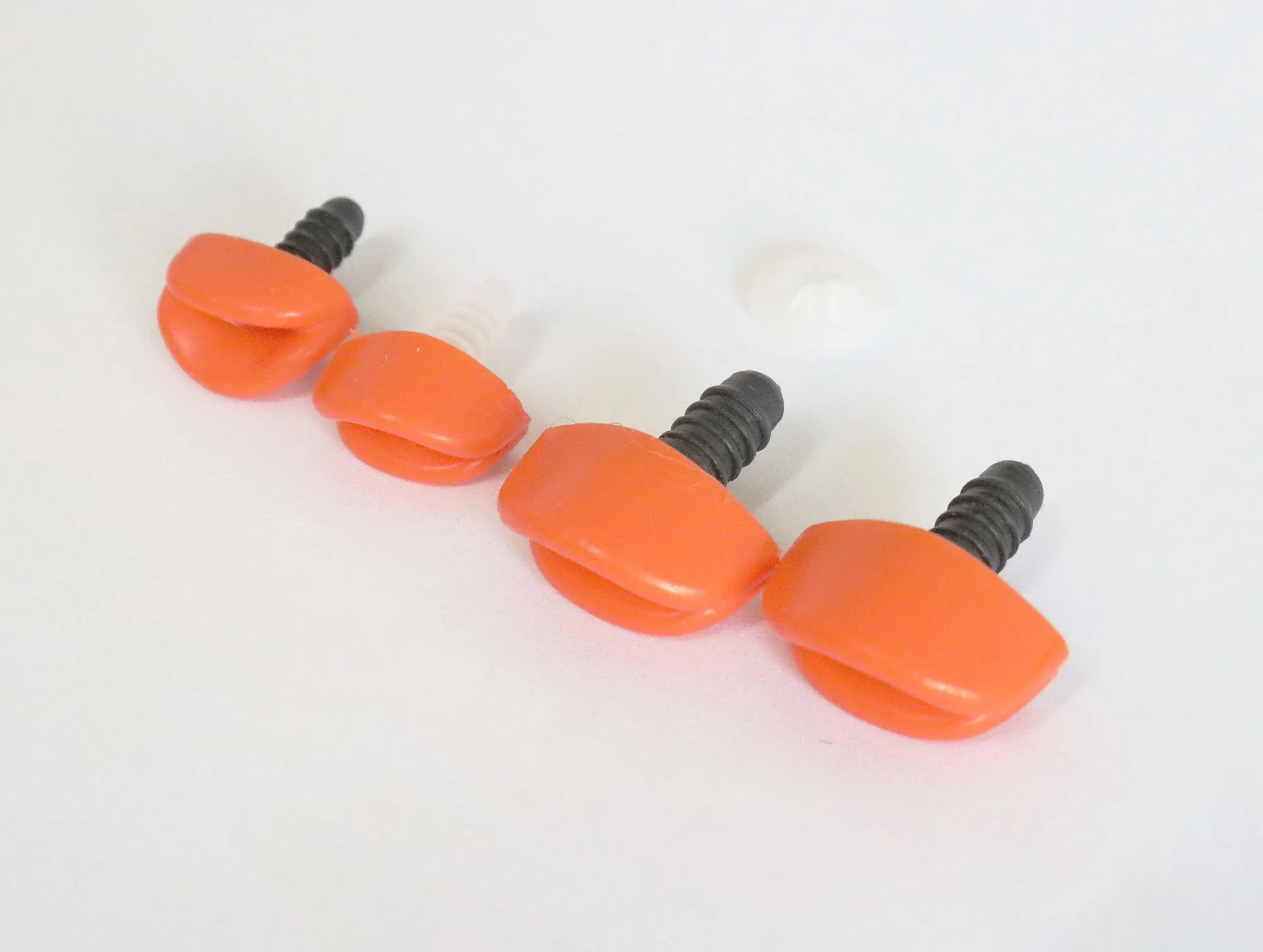50 Stück/Los Neue Weiche 18MM 24MM 30MM Orange Farbige Tiermund-Plastikspielzeugteile mit Handpress-Unterlegscheibe – Größenoptionen – Detail 2