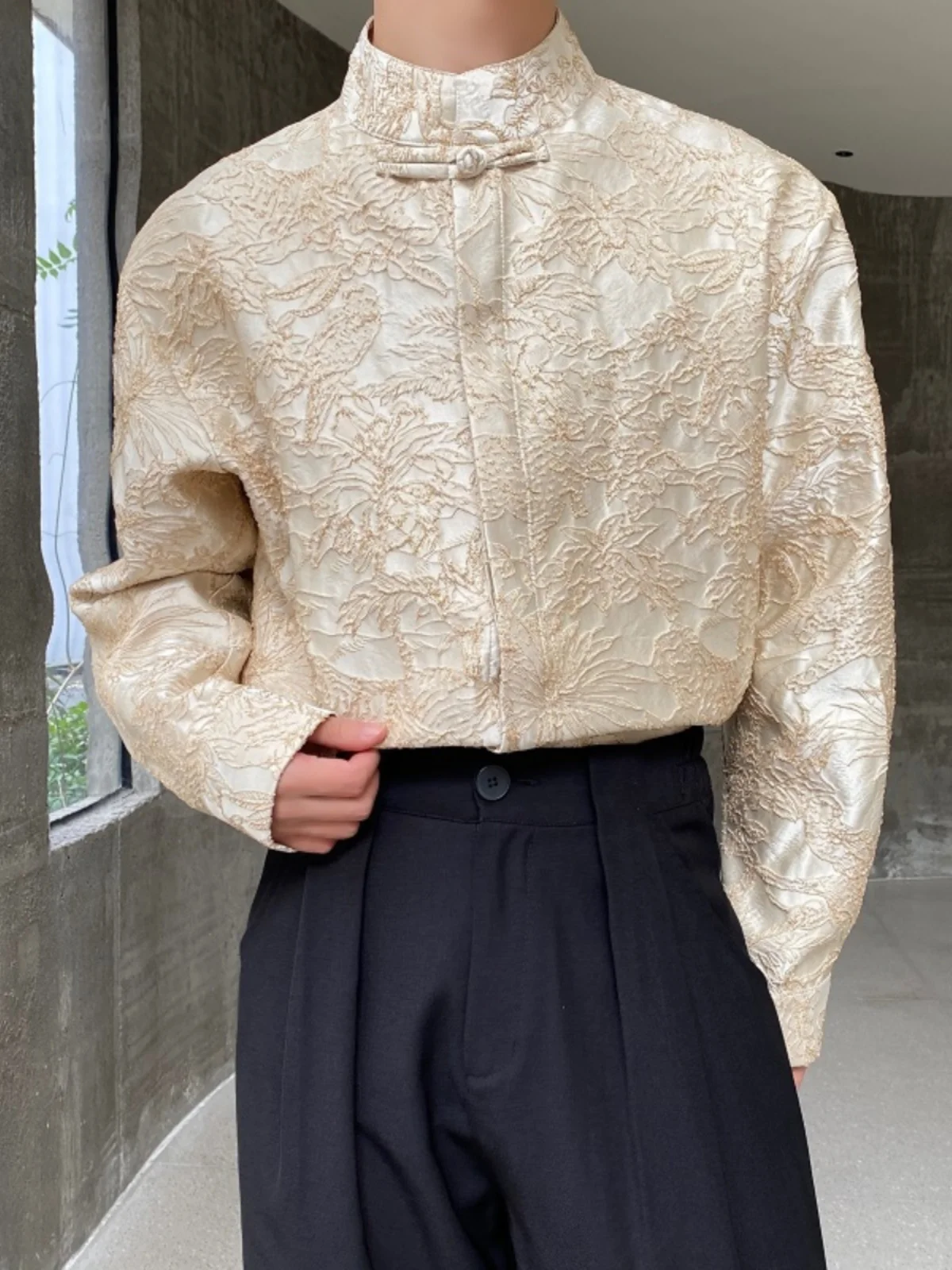 

New Chinese Sle Stand Collar Long Sve Men's irt Floral Embroidery Loose Fit Faionable Autumn Spring Season Outerwear