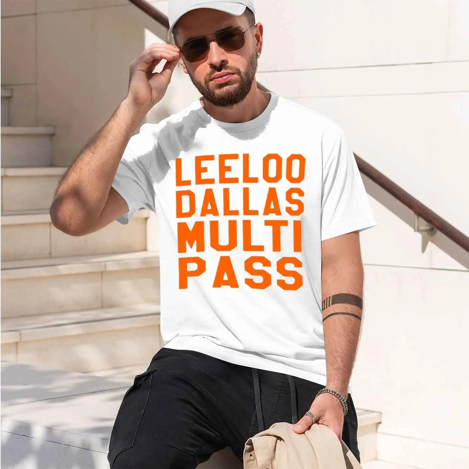Retro Futurist Style Men's T-Shirt Leeloo Multipass Movie Quote Design Perfect For Sci Fi Fans And Casual Wear Ideal Gift For Hi