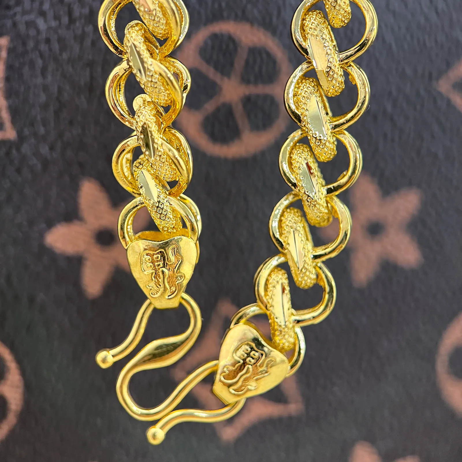 Gifts assemble Dragon Head Fu Buckle Thai Domineering Necklace for men adopting solid 24K Gold with stable AU999 metal density