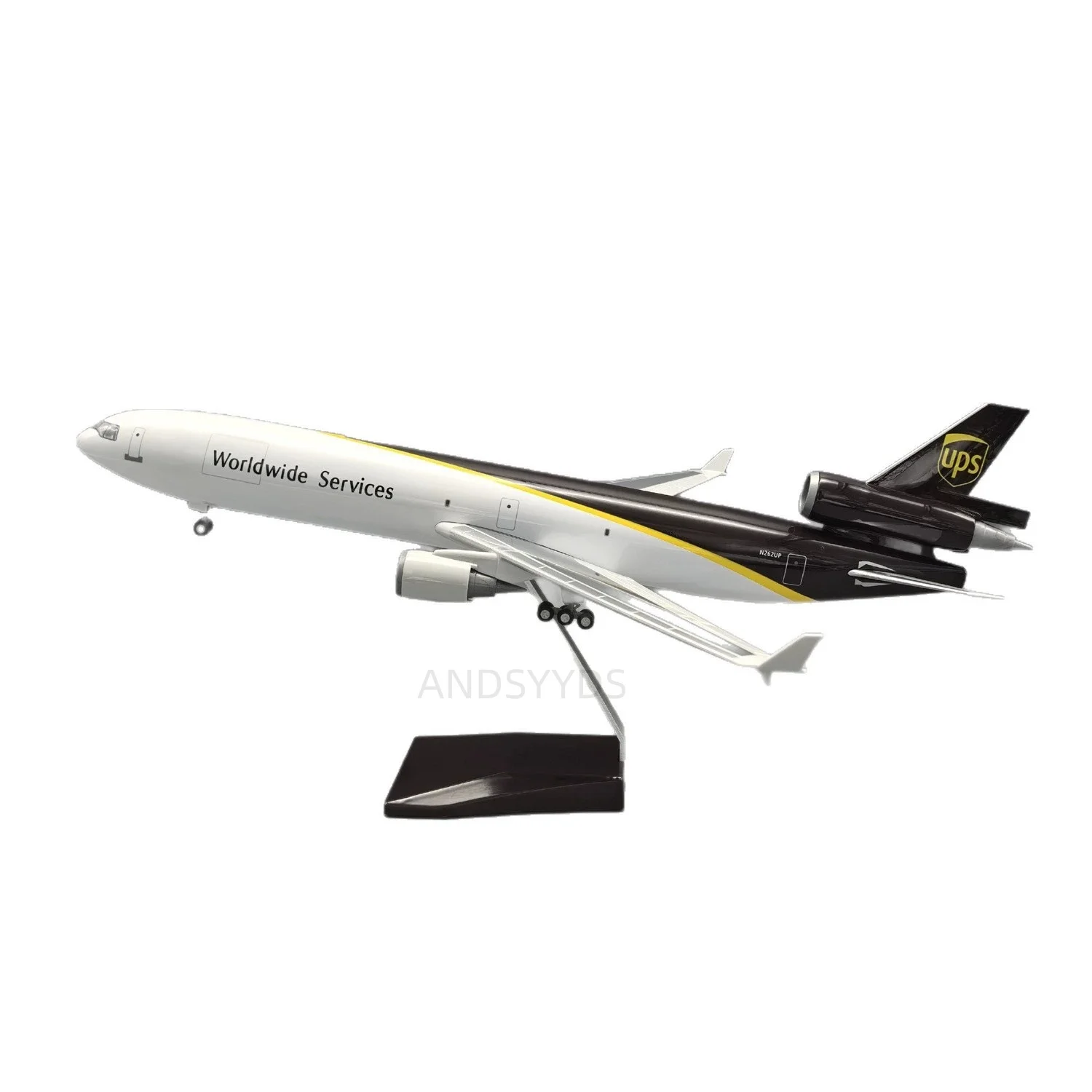 1/130 Scale MD-11 UPS Cargo Airways Diecast Resin Aircraft Model With Wheels and Base Home Collection Souvenir Airplane Ornament