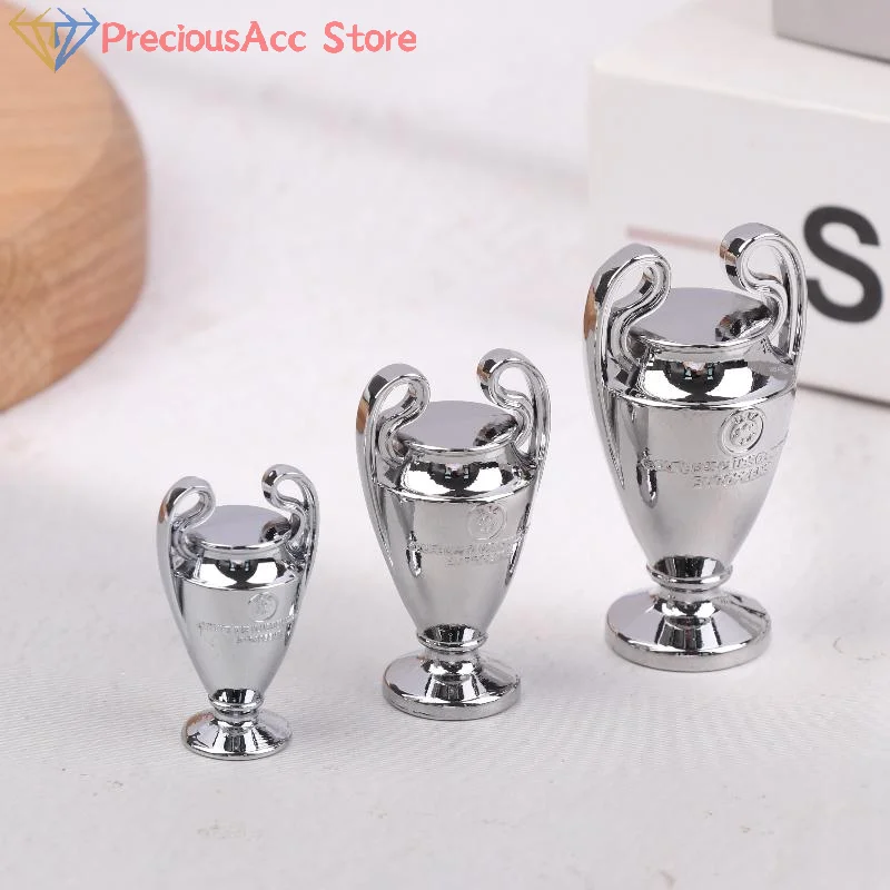 إسبانيا إيطاليا دوري أبطال أوروبا الكأس نموذج زخرفة ديكور المفاتيح قلادة هدية تذكارية