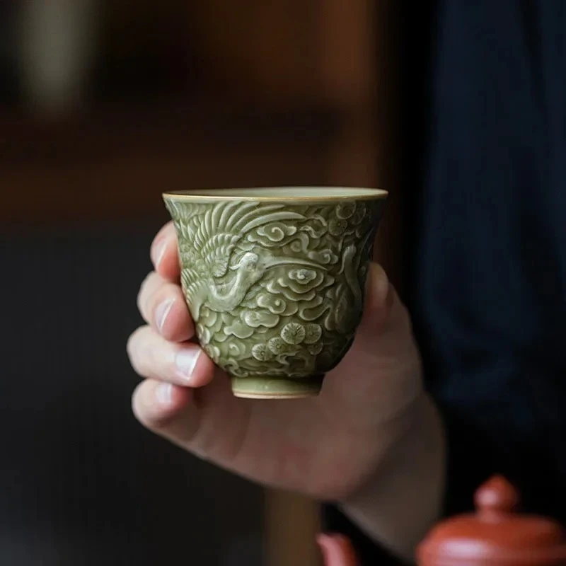 100ml Boutique Embossed Pine Crane Ceramic Tea Cup Kung Fu Tea Master Cup Tea-dust Glaze Puer Personal Teacup Celadon Drinkware