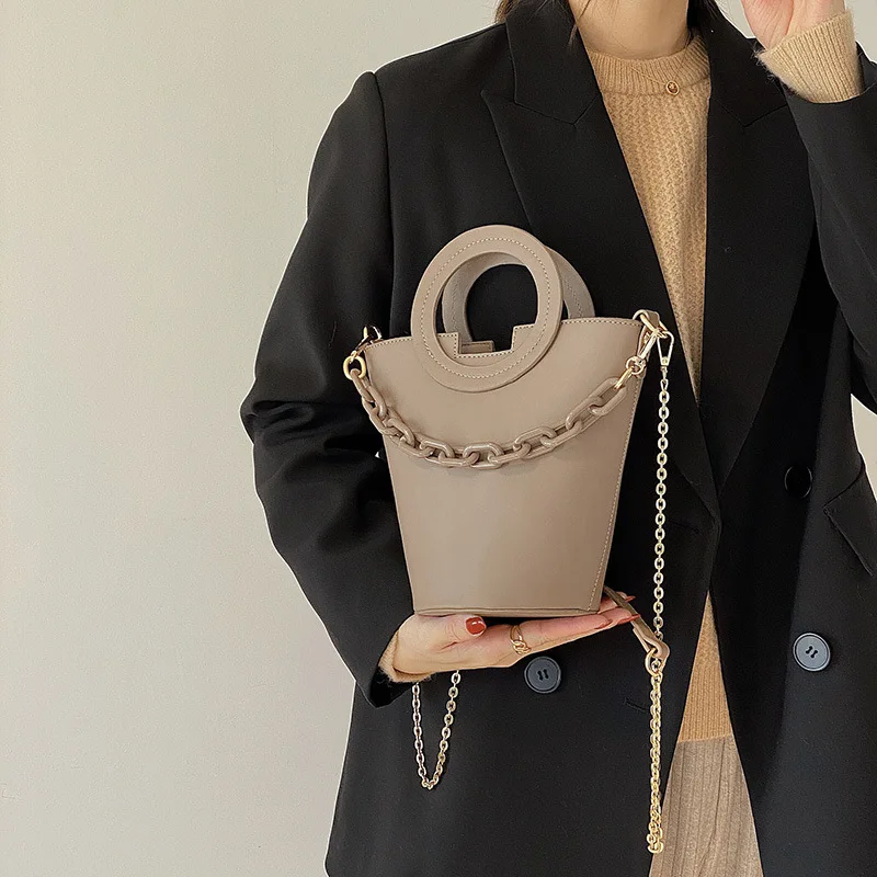 

2025 new solid color fashionable bucket bag, circular handbag, casual chain shoulder crossbody bag