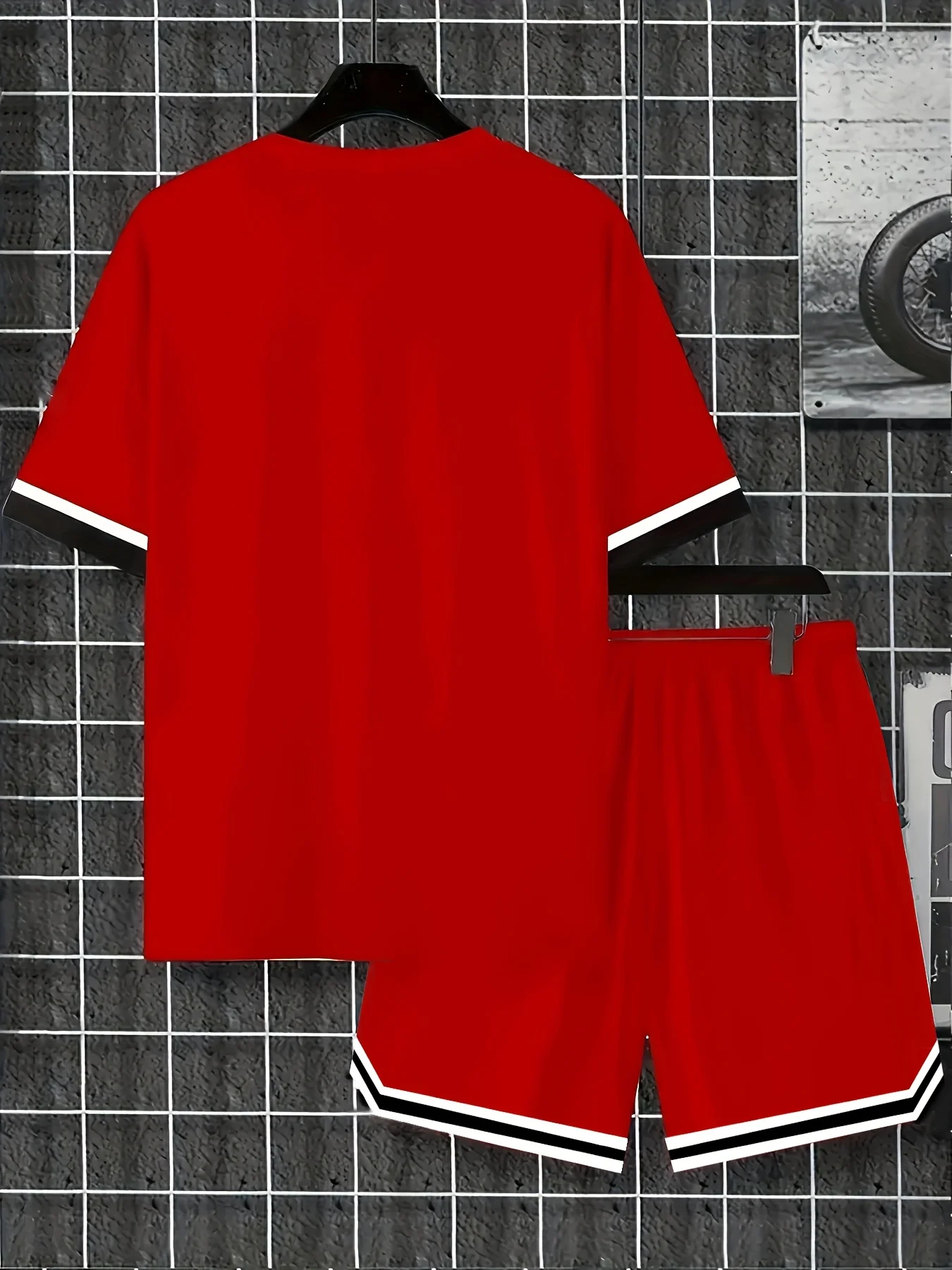 2025 ฤดูร้อนใหม่ชุดผู้ชายชุดวิ่งกลางแจ้งแห้งเร็วและดูดซับเหงื่อชุดลูกฝึกซ้อมคอกลมผู้ชายระบายอากาศได้