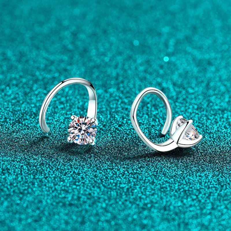 Elegant PT950 Platinum 1-carat Moissanite Rotating Stud Earrings, Women's Personalized Trendy Diamond-studded Ear Hooks