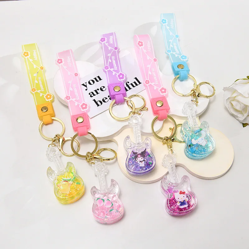 سانريو كارتون مرحبا كيتي سلسلة الغيتار النفط المتدفقة الرمال المفاتيح قلادة Kawaii Kuromi حقيبة الظهر اليومية الإكسسوارات #1