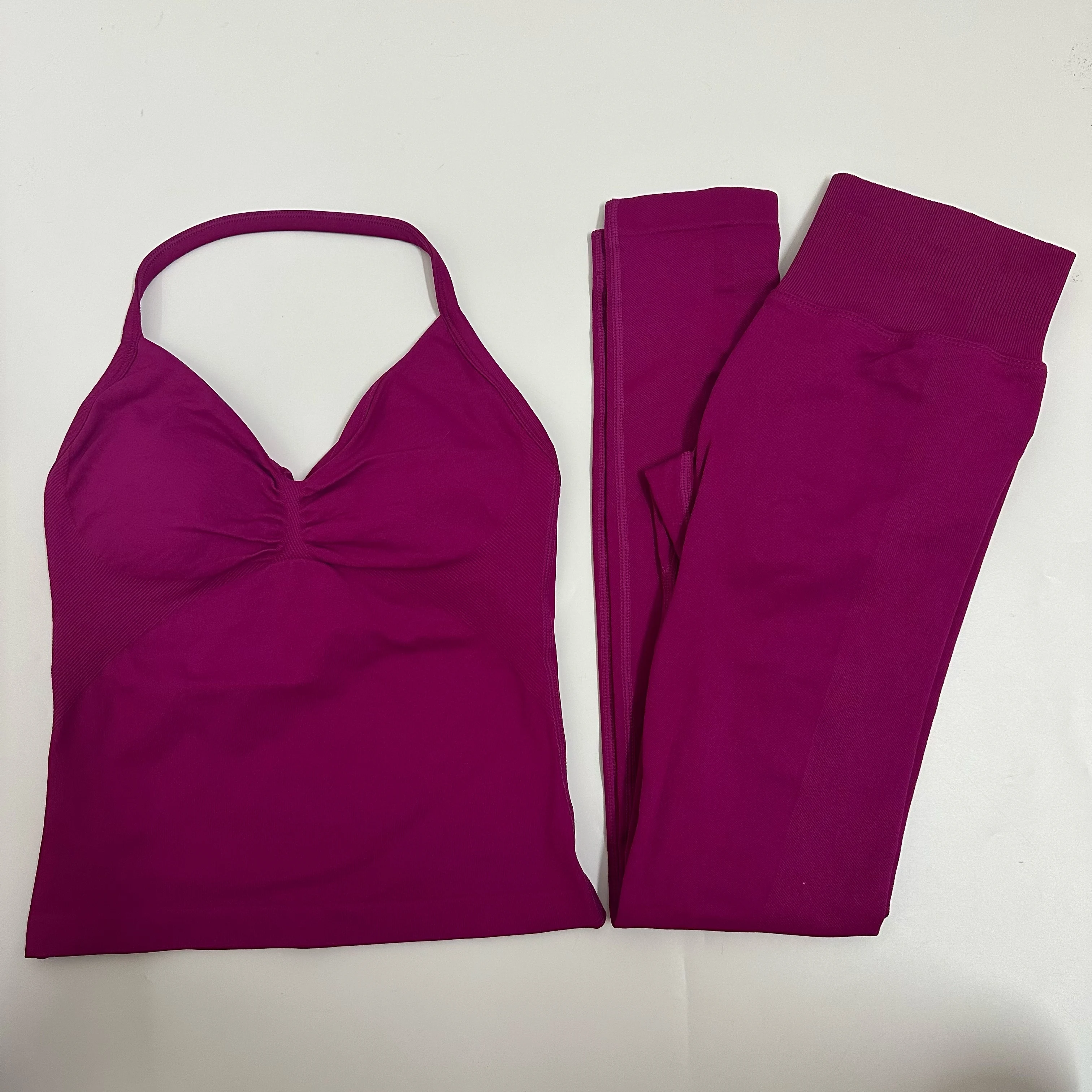 2-delige yogaset voor dames: top zonder rug en high waist scrunch leggings, fitness outfit