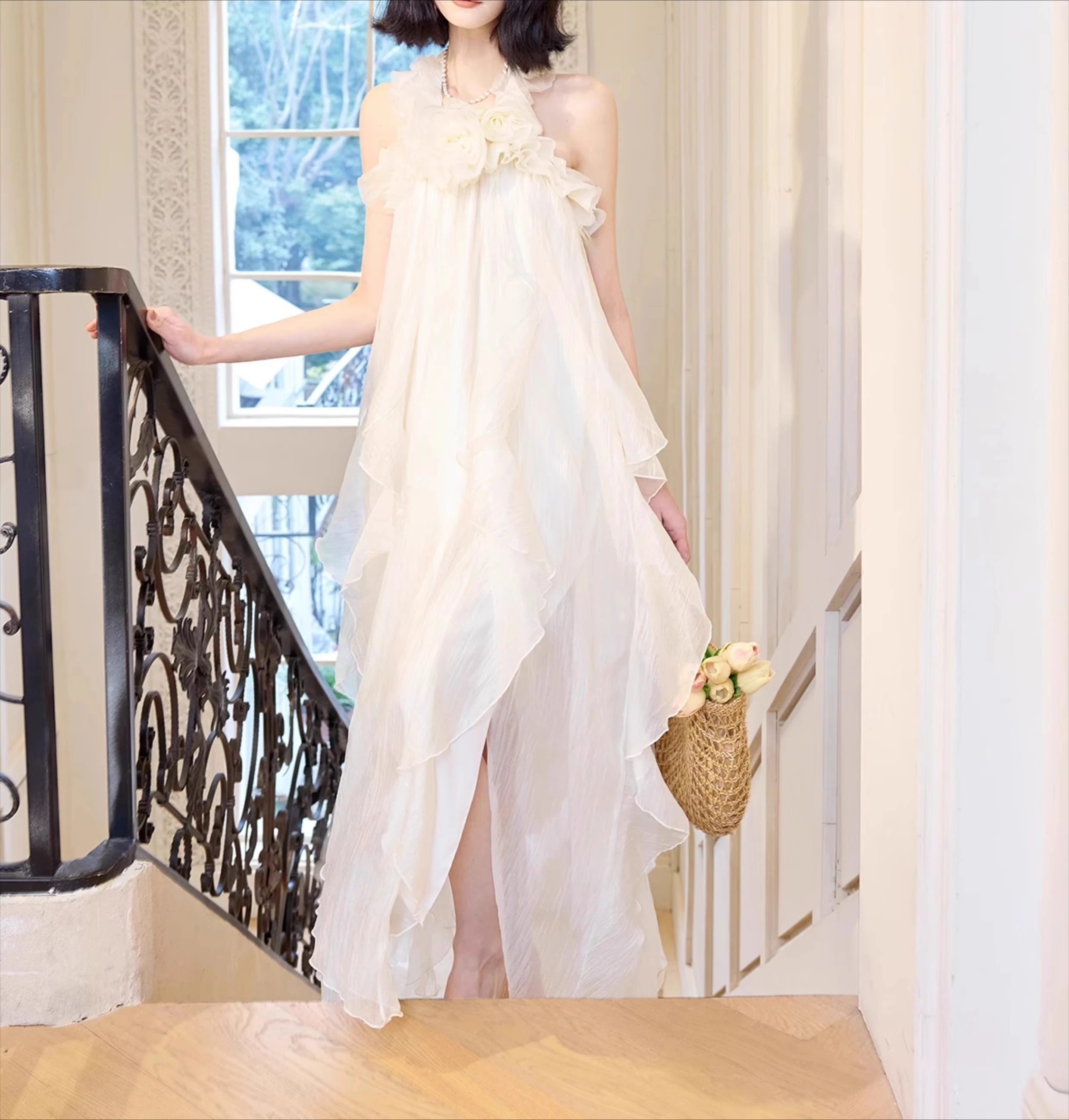 ベージュホルターエレガントドレス女性夏のホリデーパーティー背中の開いた Vestidos ボディコンイブニングパーティー休暇服女性