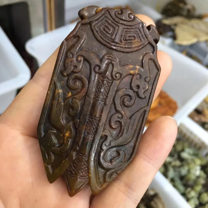 

Vintage antique-style natural jade pendant accessory, fashionable and versatile