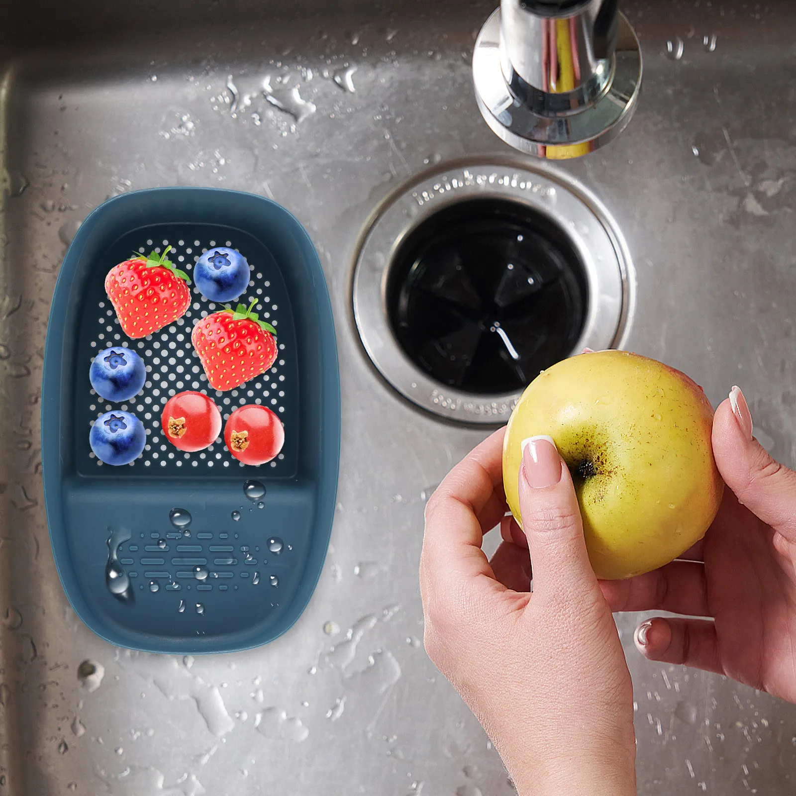 

Kitchen Sink Draining Basket Small Elegant Storage Rack Ventilated Sponge Holder Suitable for Faucet Sink Kitchen Organizer