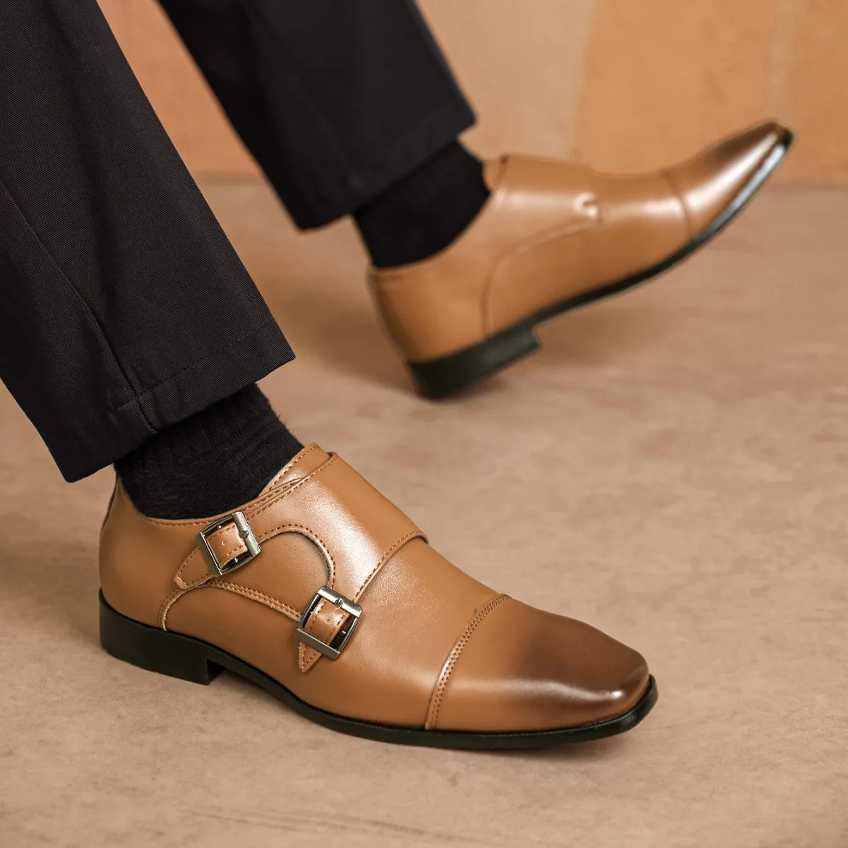 

Men's shoes, large-sized leather shoes, business leather shoes, wedding trendy shoes, buttoned square-toed leather shoes