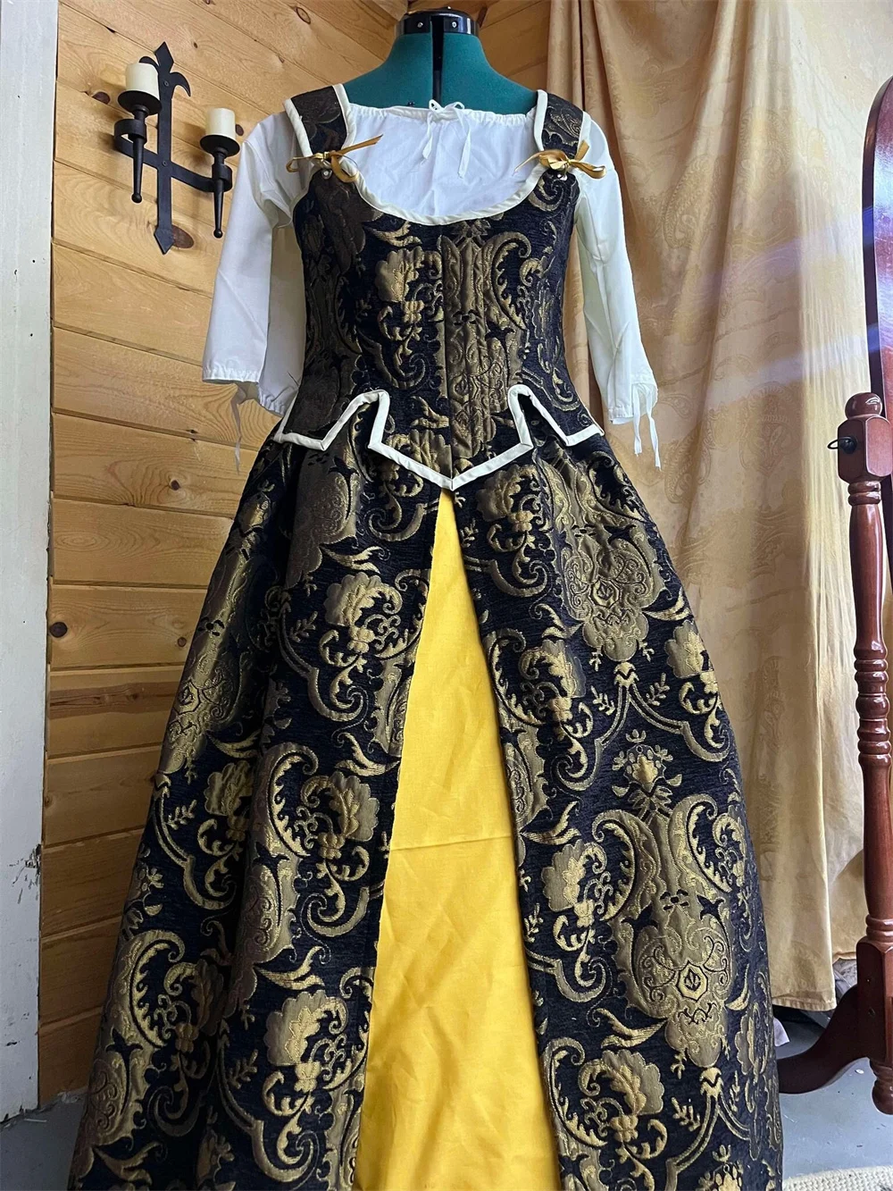 Tudor Renaissance Dress Brocade Victorian Vintage Tudor Costume Women Italian Renaissance Medieval Ren Faire Cosplay Dress Ball