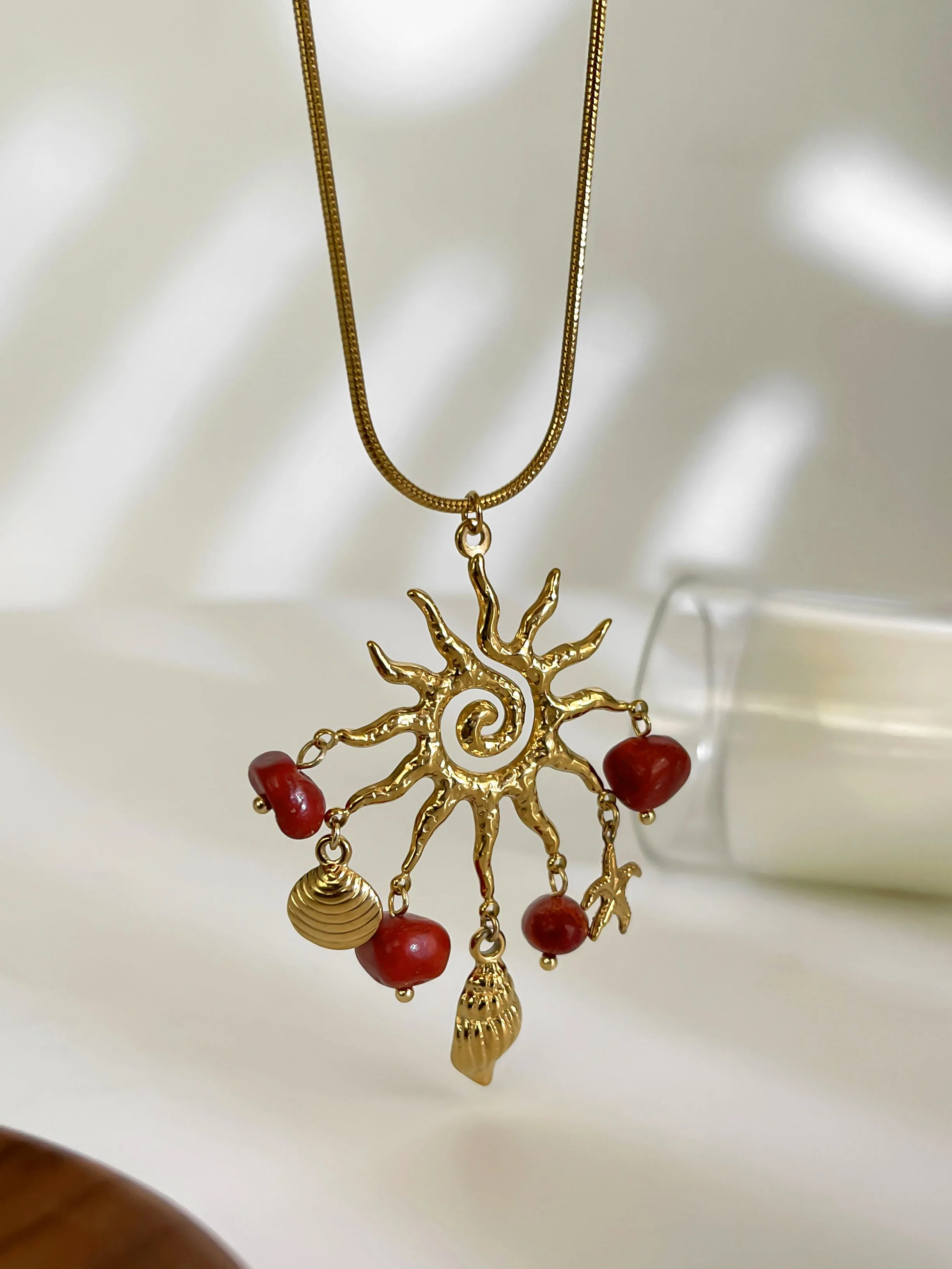 Peri'sbox بيان الأزياء الفولاذ المقاوم للصدأ مطلية بالذهب عباد الشمس الحجر الطبيعي قلادة المرأة قلادة مصمم مجوهرات فريدة من نوعها