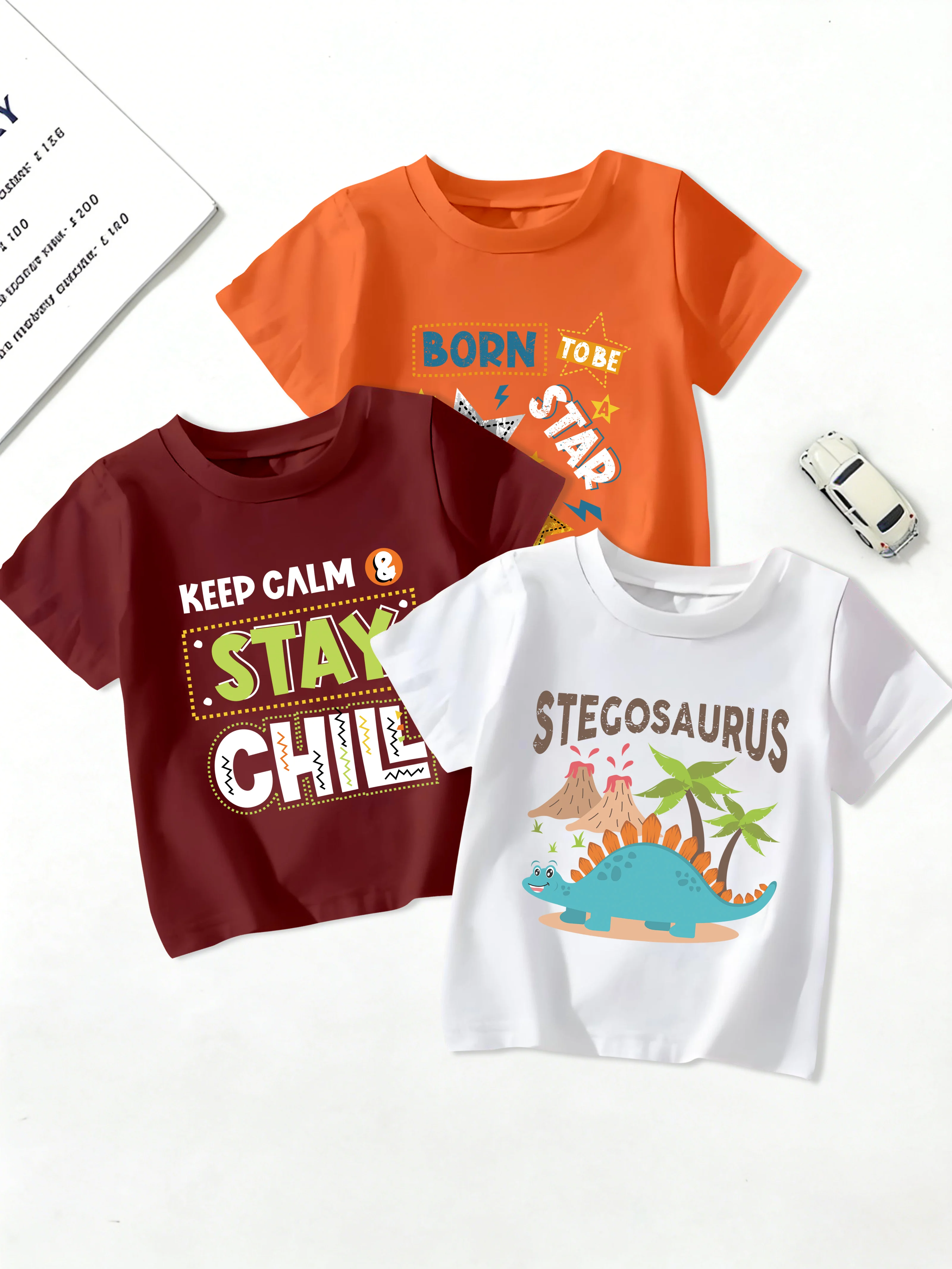 

3 предмета: повседневная футболка с круглым вырезом для мальчиков, летняя футболка с мультяшным динозавром, английским текстом и графическим принтом в виде звезд