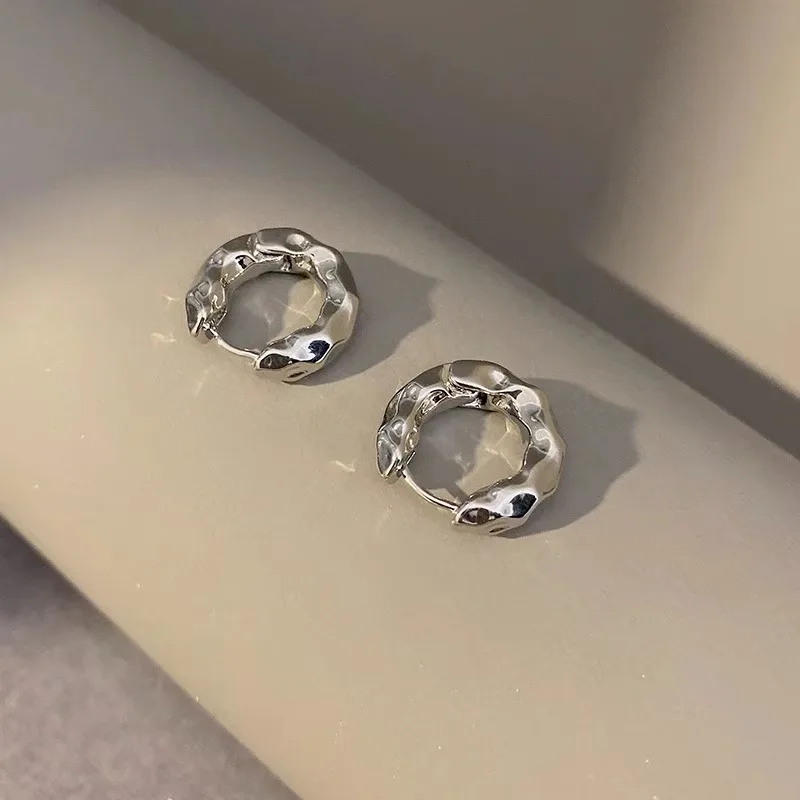 

Retro earrings, simple high-end stud earrings, metal texture earrings, women's niche design