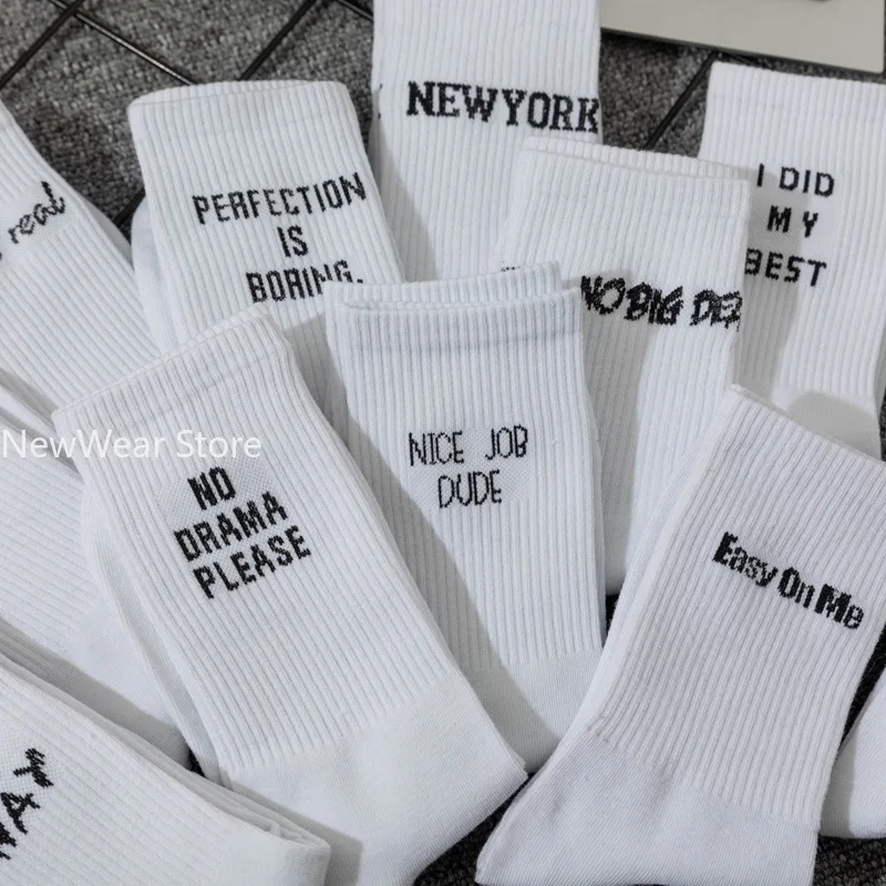 Ladies cotton socks new selling letter jacquard series street sports hip hop personalized fashion ladies crew socks