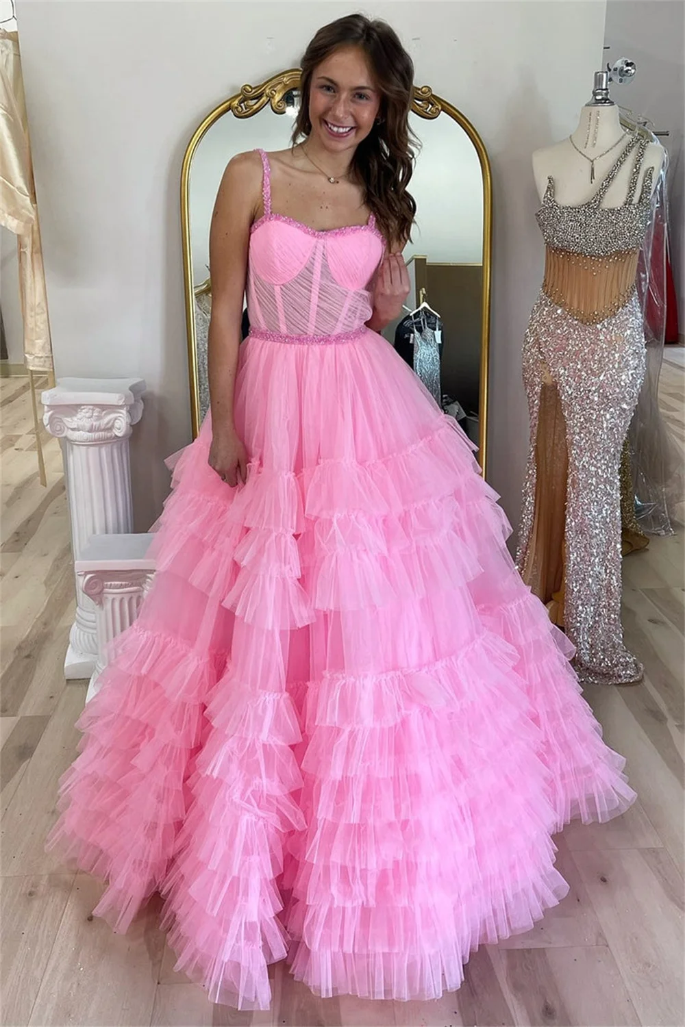 Vestido de graduación sin tirantes con tirantes finos de cuentas, volantes escalonados, Espalda descubierta, fiesta de noche Formal, corsé transparente, línea A, vestidos largos de baile