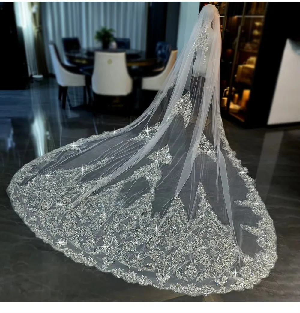 Exquisite Mantilla Wedding Veils With Comb Crystal With Applique Beads Long Cathedral Bridal Veils Real Pictures