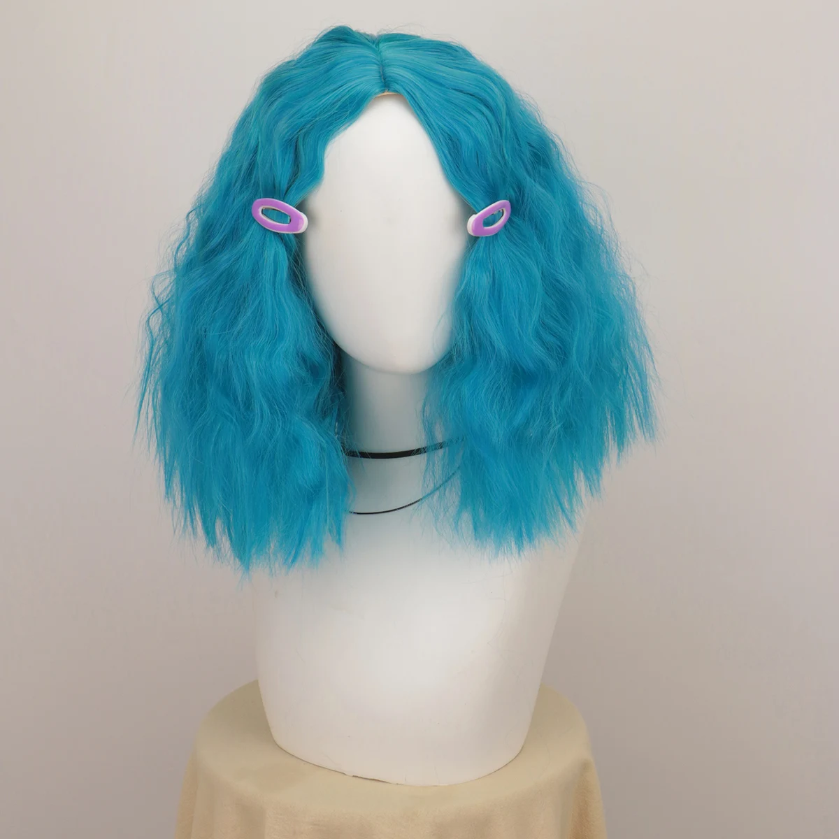 inside out Envy Cosplay Pruik voor Vrouwen Blauw Kort Krullend Haar Anime Kostuum Accessoire Perfect voor Halloween Feestjes