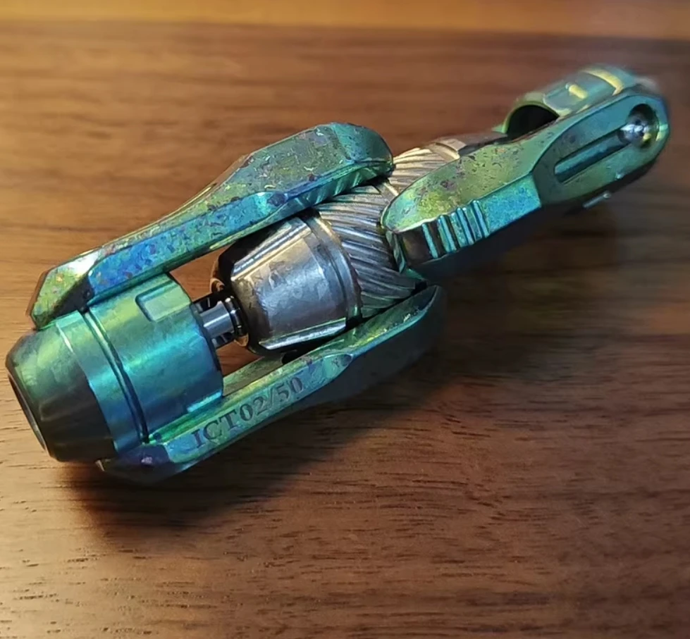 

Б/у EDC Trendy Play Society EDC Laser Egg Pushing Ice Crystal Титановый зеленый слайдер для декомпрессии игрушки
