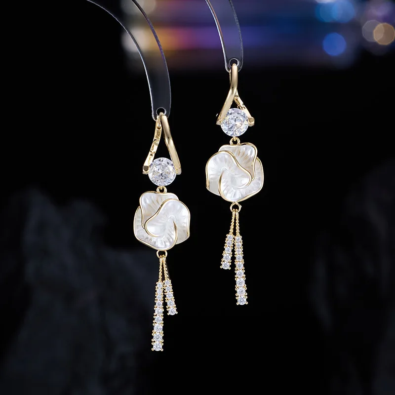 

Luxury Zirconina Long Tassel Laid Camellia Flowers Earrings Elegant Temperament Jewelry Accessory LYX247