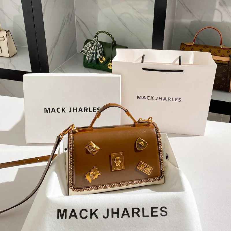 

Винтажная сумка-мессенджер с заклепками, высококачественная маленькая квадратная сумочка для осени и зимы.