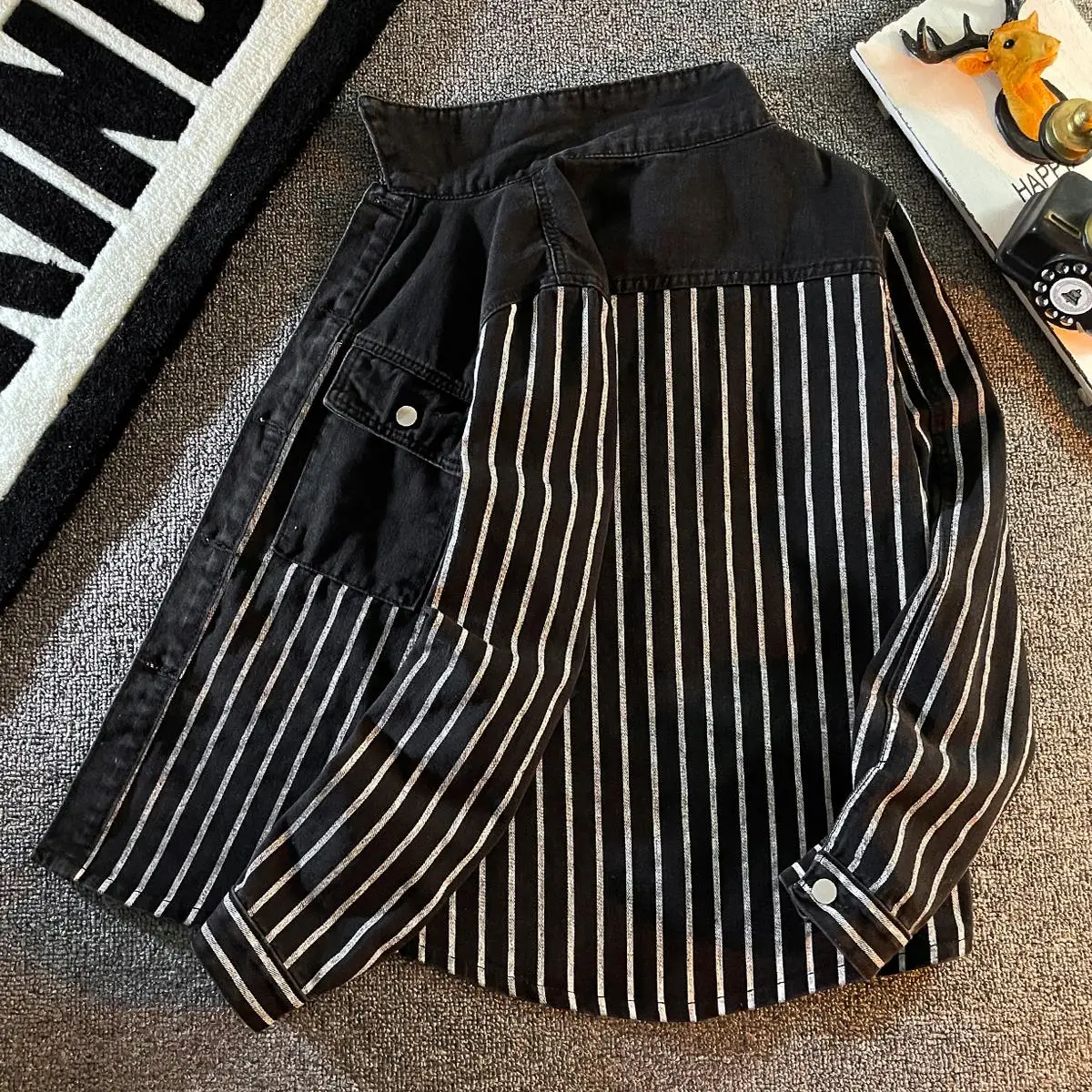 

Весенняя мужская джинсовая куртка в стиле пэчворк в полоску, элитный бренд Feelings Faion Little Fraance Sle ort V-Ne Sve Length