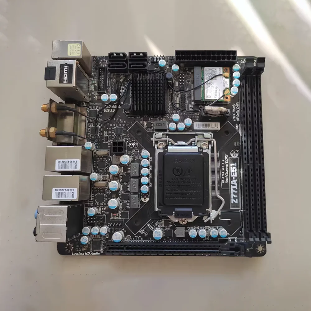 

Для мини-материнской платы M-S-I Z77IA-E51 LGA1155
