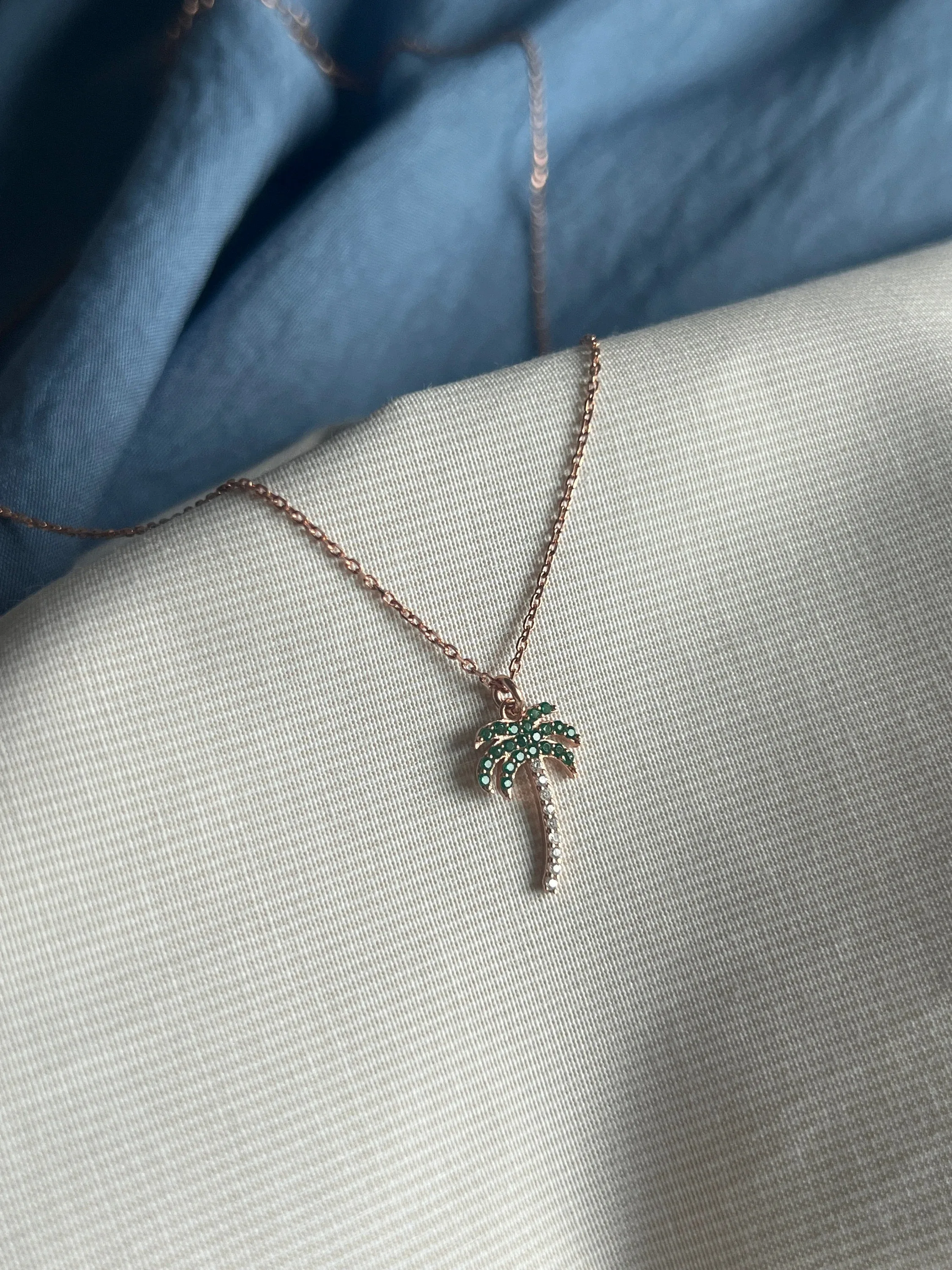 

18K Gold Plated Palm Tree Necklace Tropical Pendant with Diamond 18K Gold Plated Stainless Steel Summer Beach Jewelry Women Gift