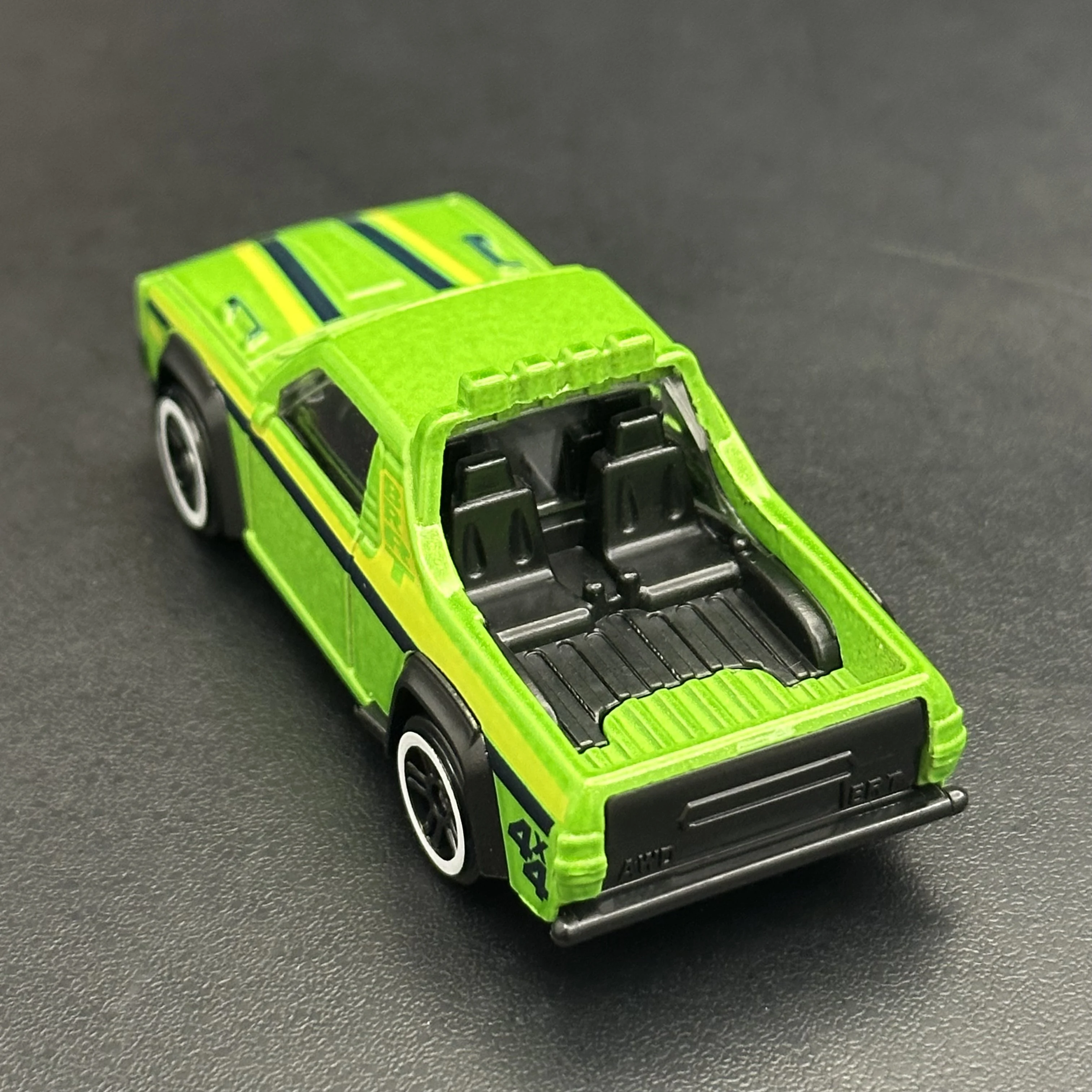 1/64 Diecast Alloy Pickup Truck Model 4x4 Off Road Style Metal Body Mini Vehicle Collectible Toy Gift For Kids And Collectors image 6