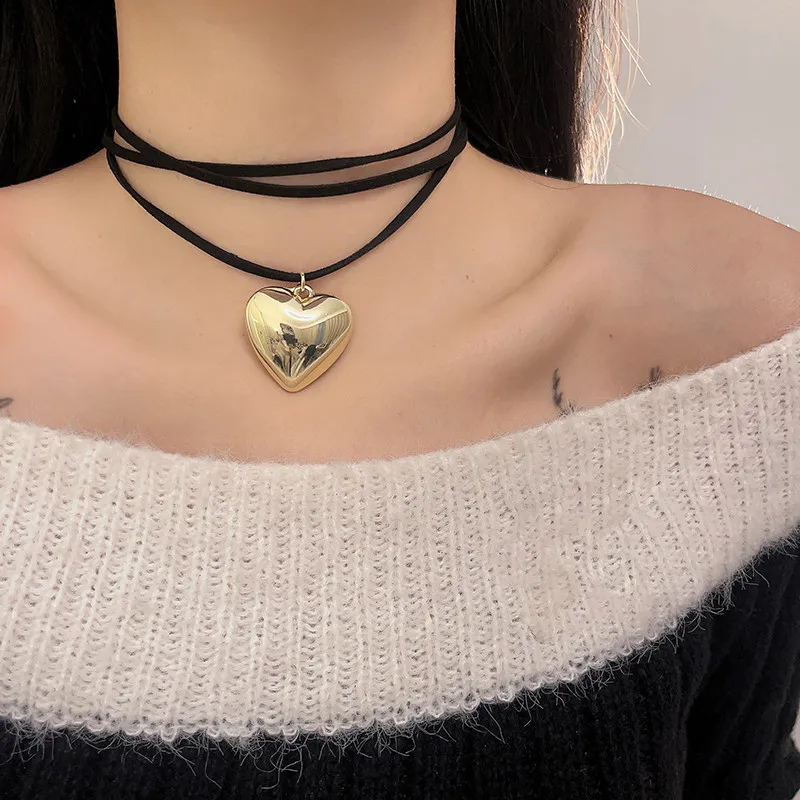 Punk Goth Black Velvet 25mm Heart Pendant Choker Necklace for Women Weave Knotted Bowknot Adjustable Chain DIY Jewelry