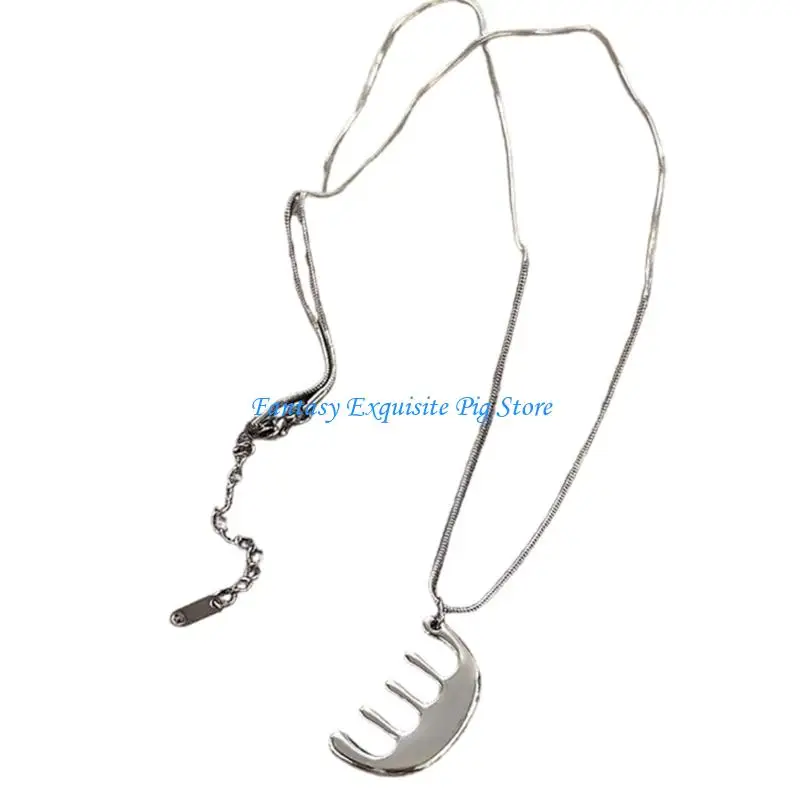 عقد بقلادة مشط بتصميمات مرنة ومريحة لأي مناسبة