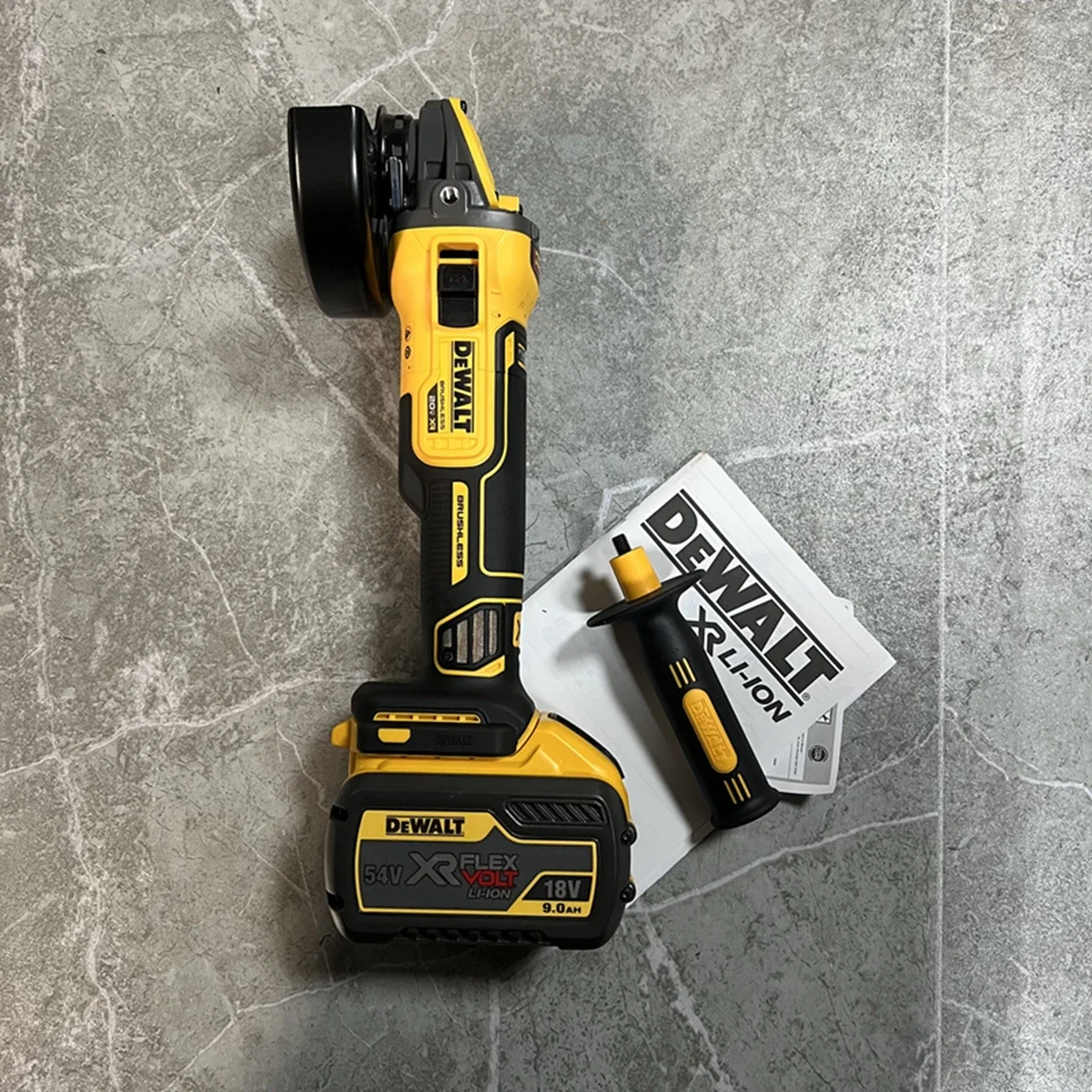 NEW DeWalt DCG409N 18v 125mm XR FlexVolt Advantage High Power Grinder Includes 9.0AH lithium battery