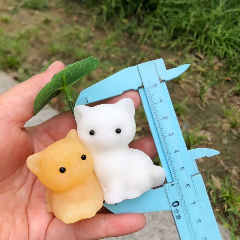 Yellow White Jade Couple Cat Figurine Natural Crystal Kitten Carving With Lotus Leaf Healing Stone Desktop Decor Craft Gift