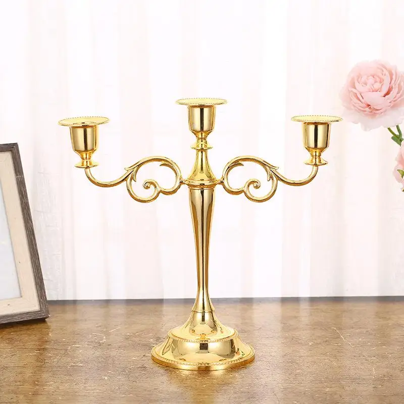 Vintage Scroll 3 Arms Candelabra Metal Taper Candle Stand Elegant Table Ornament For Banquet Holiday Wedding Reception Decor