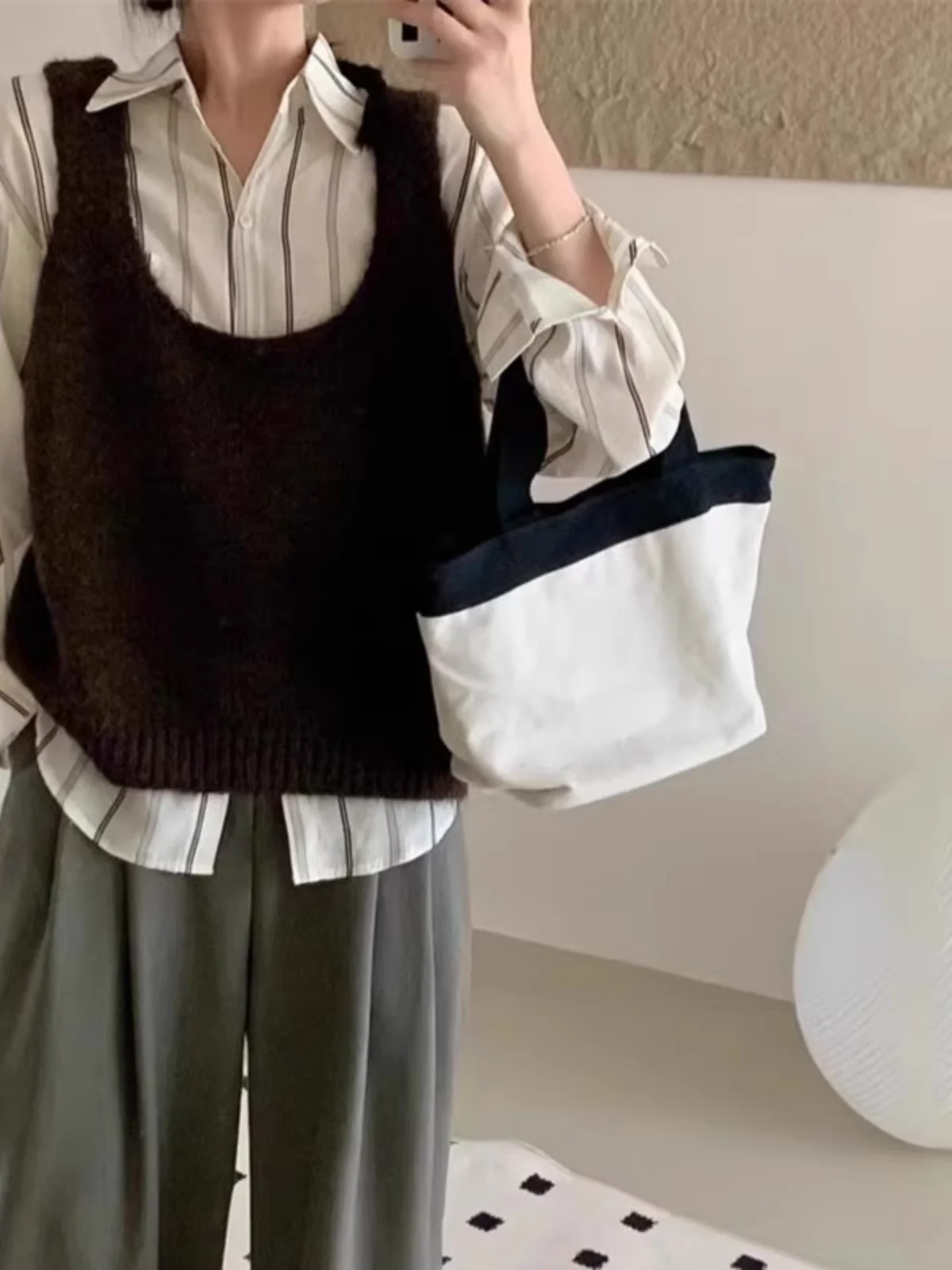 Women's Knitted Sweater Vest 2023 New Sle Layering Design Trendy Small ence Perception Overhead oulder Top