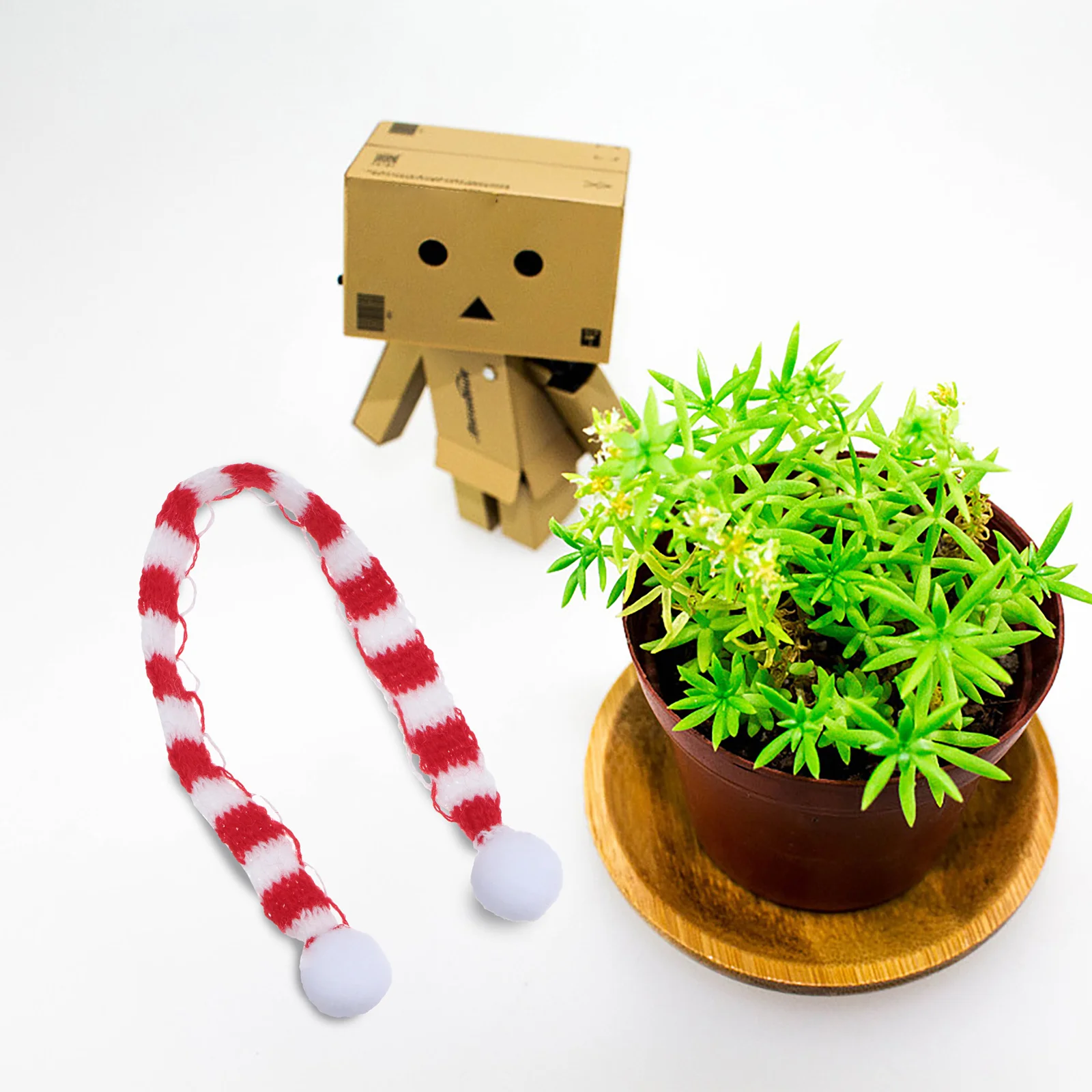 

8Pcs Christmas Mini Scarves 1x23cm Soft Knitted Neckwear for Little Pets Bottle Decoration Holiday Party Photo Props