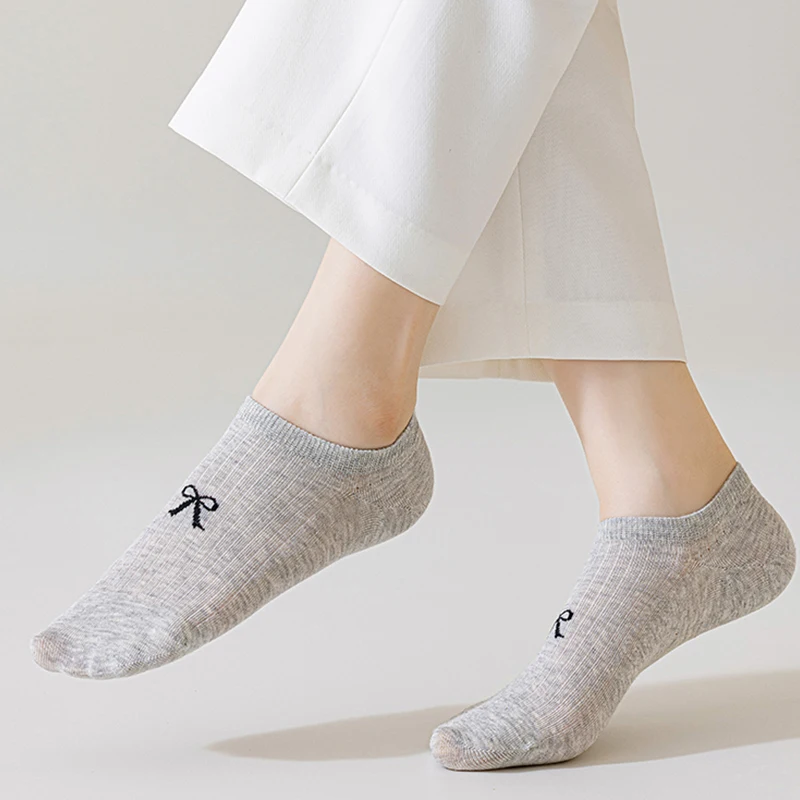 5 Pairs Women's Ankle Socks with Cute Bow Detail Breathable Lightweight No-Show Boat Sock Breathable Comfortable Casual Sox