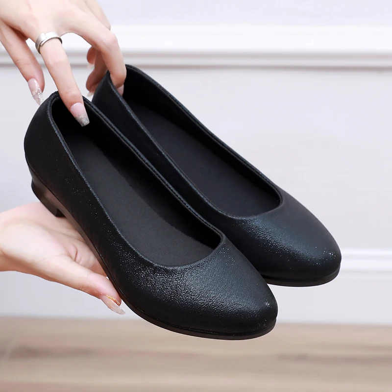 New Women\'s Singles Soft Sole Hotel Anti Slip Work Shoes Long Standing Not Tired Black Shoes Versatile Four Seasons Shoes