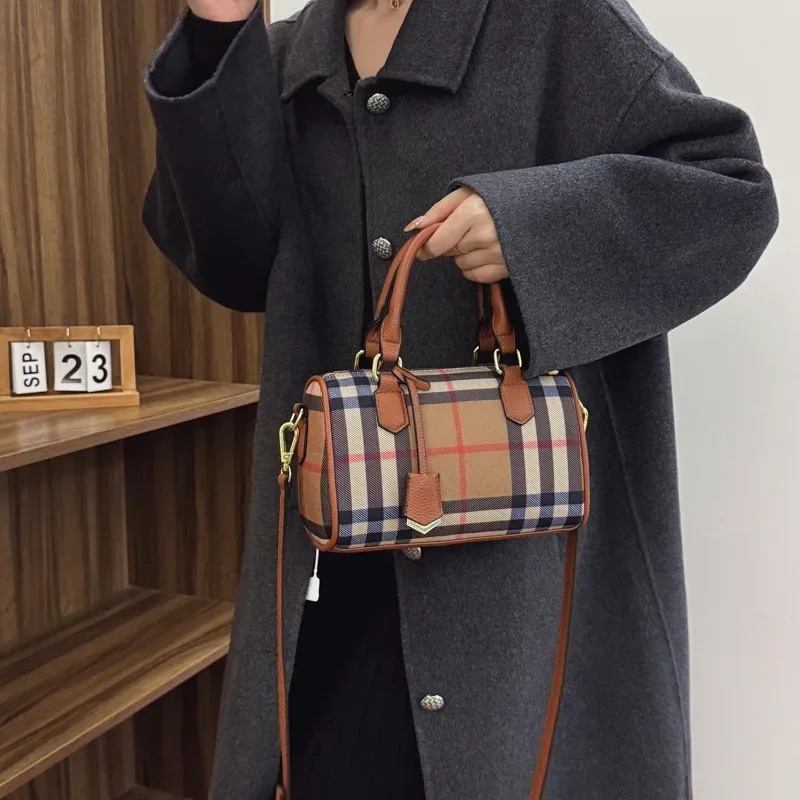 حقيبة وسادة منقوشة جديدة تناسب الجميع بتصميم العلامة التجارية الفاخرة حقيبة كروس حقيبة كتف بسيطة كبار