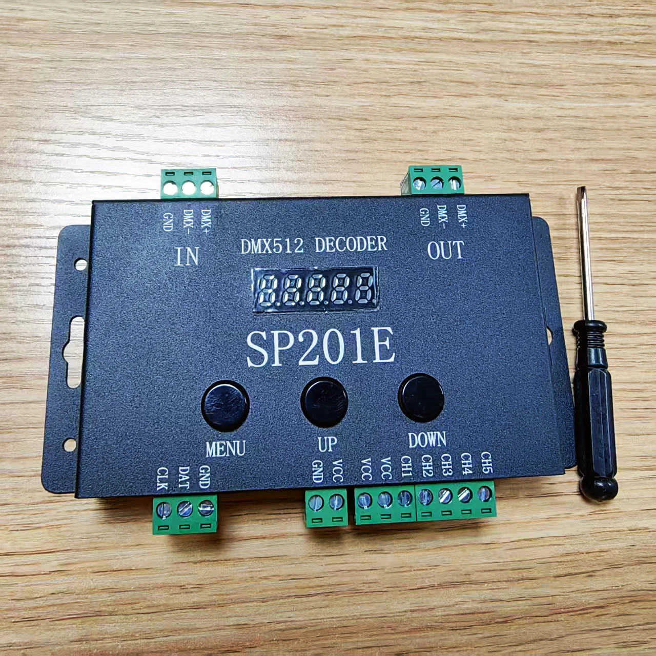 

SP201E DMX512 Decoder DMX Converter Controller DC 5-24V DMX512/1990 to SPI Addressable LED 1024 Pixels PWM 5CH Dimming Signal
